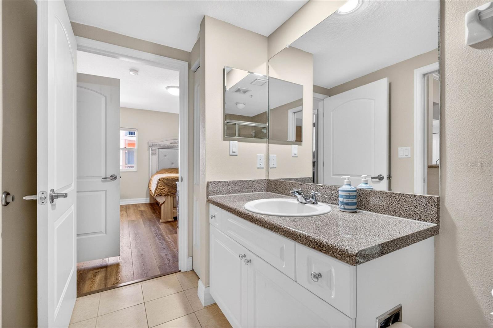 Image 24 of 51 For 4516 Seagull Drive 714