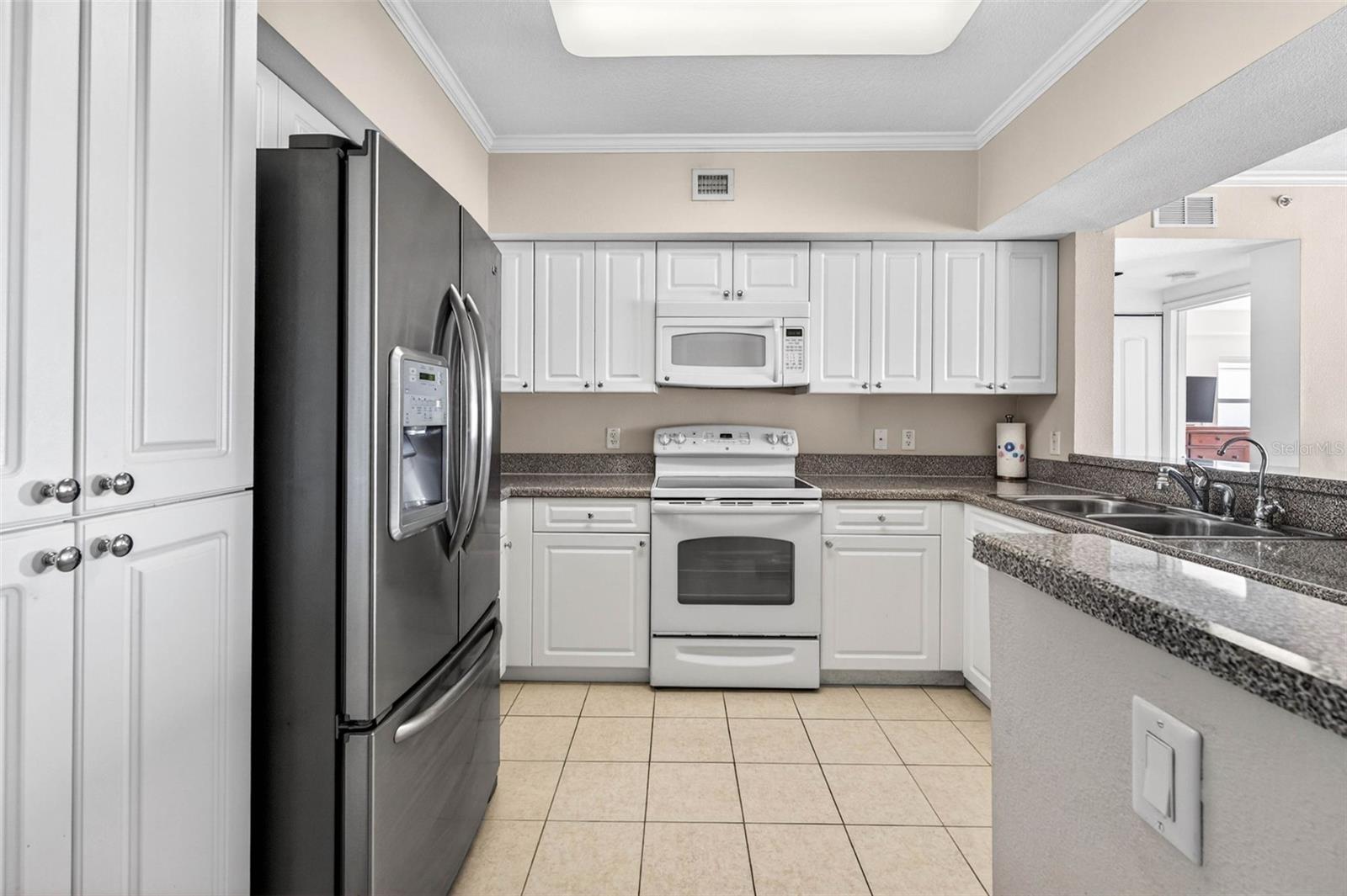 Image 7 of 51 For 4516 Seagull Drive 714