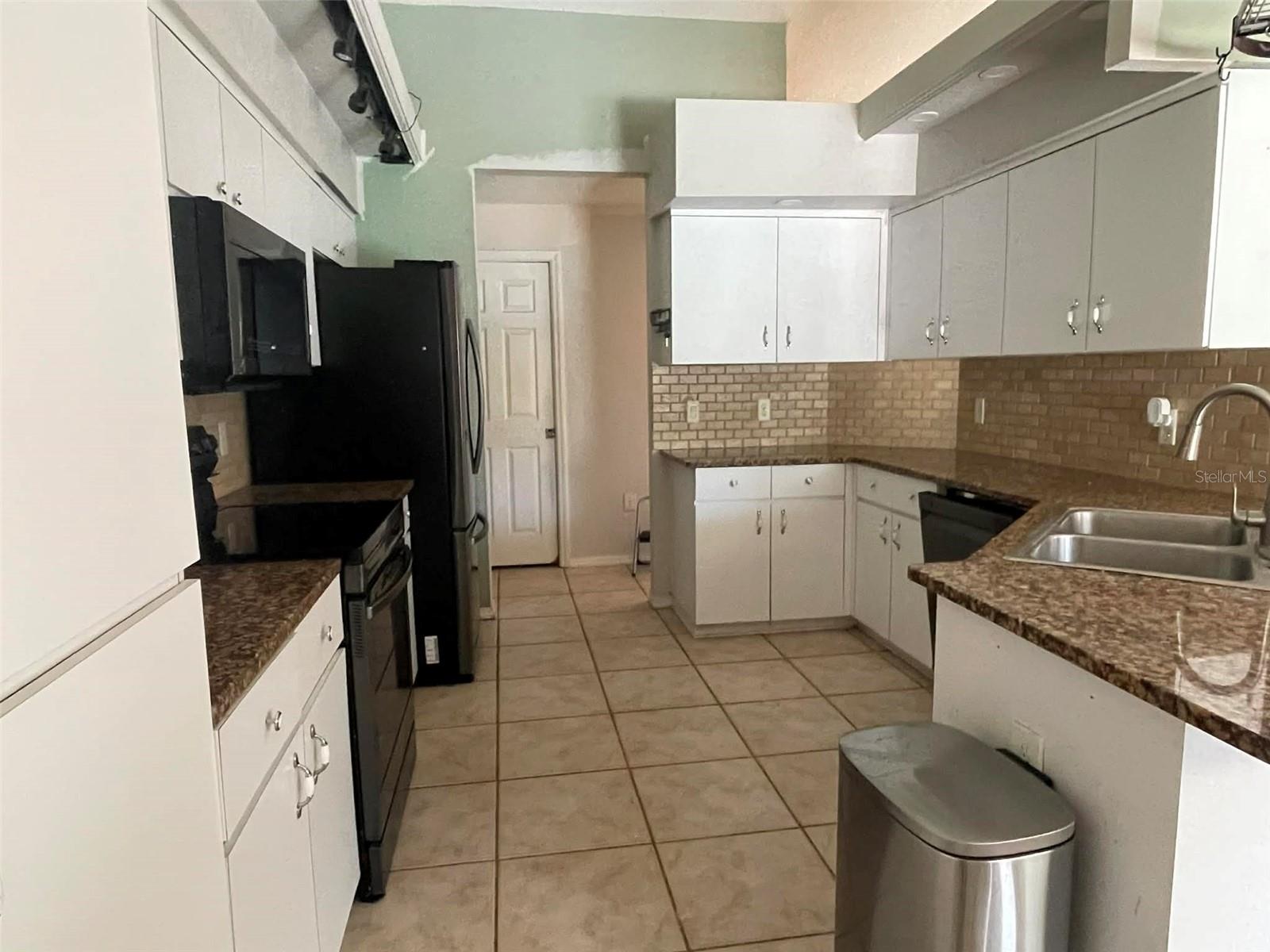 Image 7 of 32 For 11242 Mirage Avenue