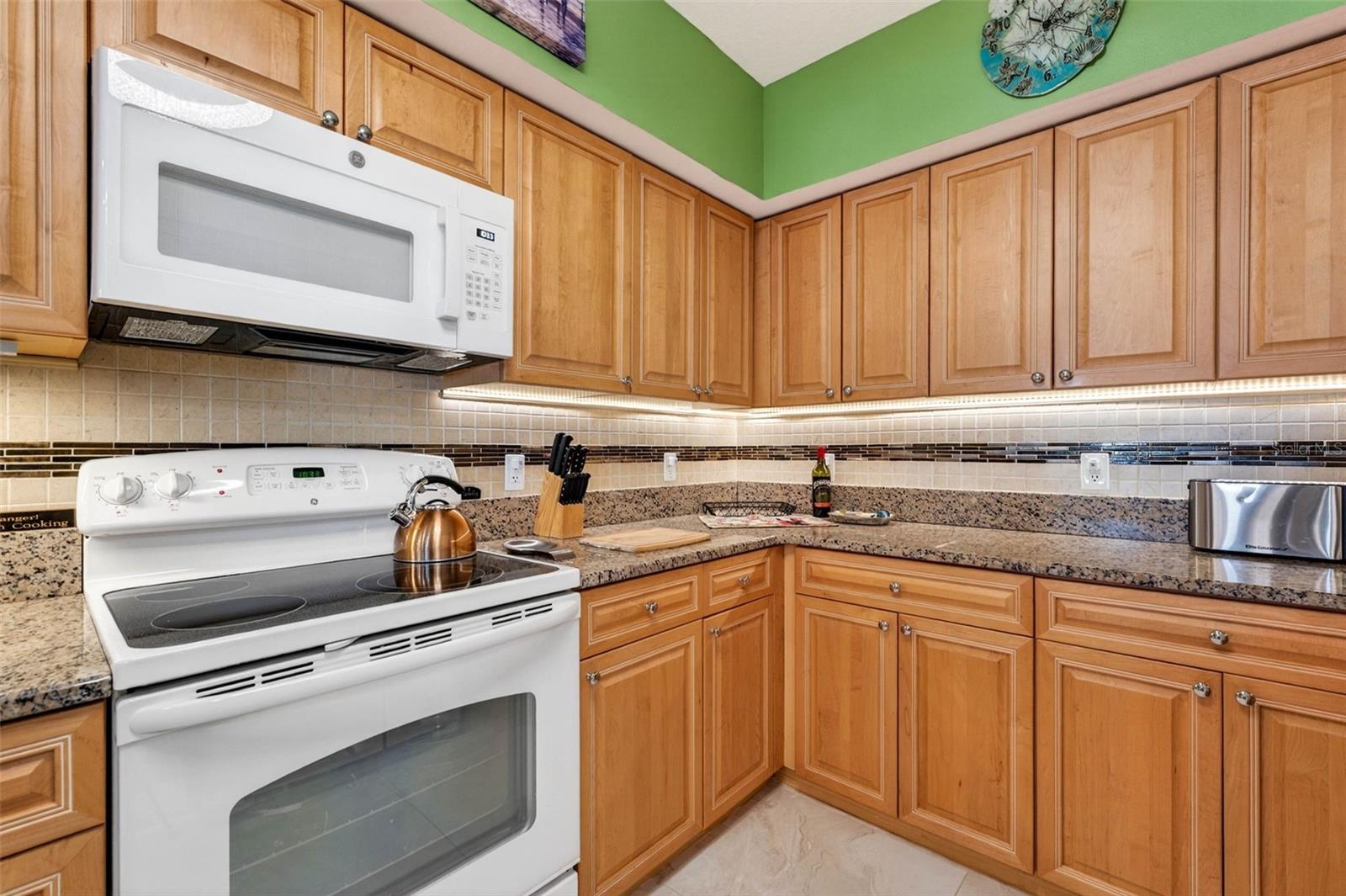 Image 10 of 53 For 4516 Seagull Drive 719