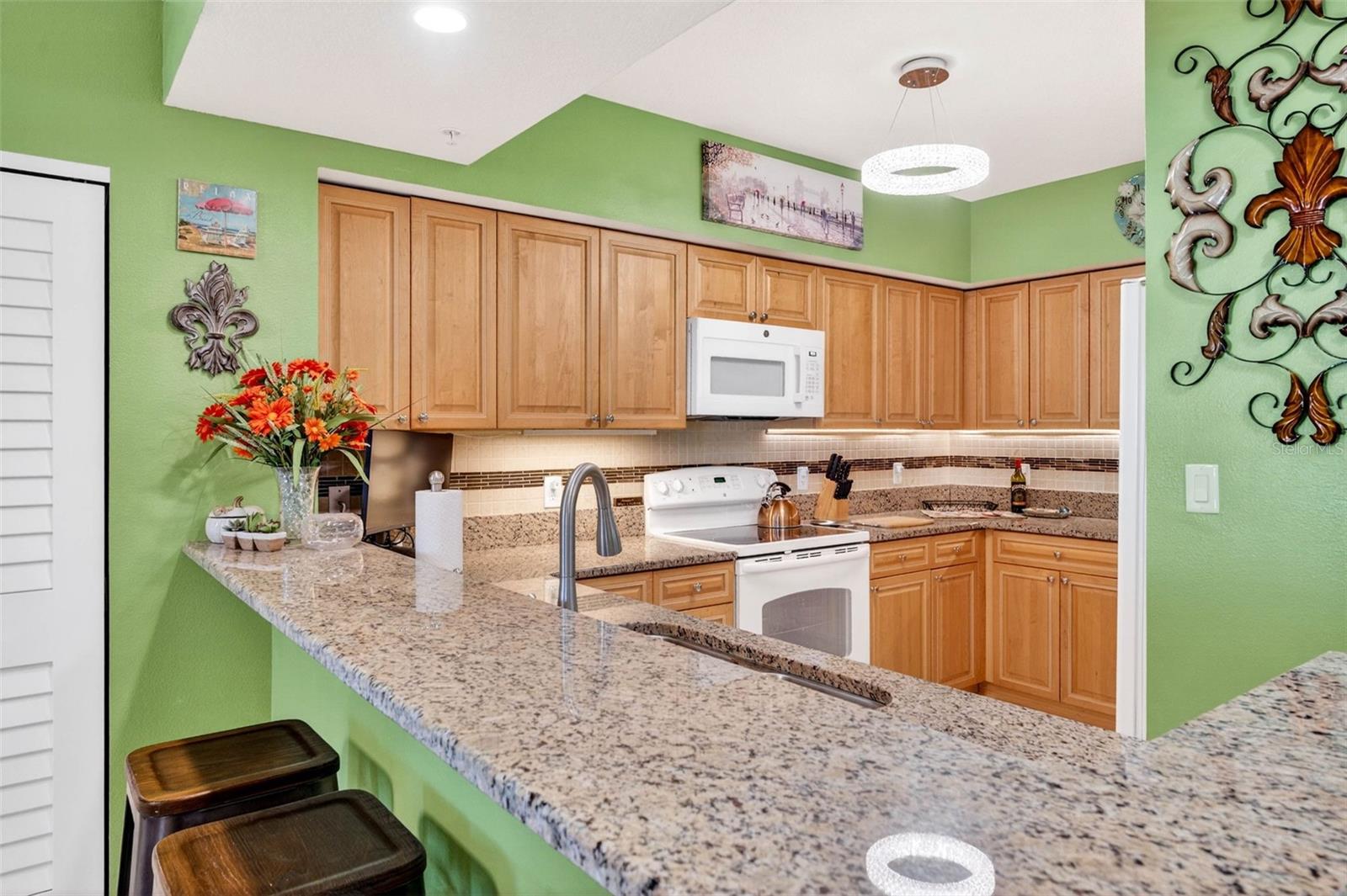 Image 7 of 53 For 4516 Seagull Drive 719