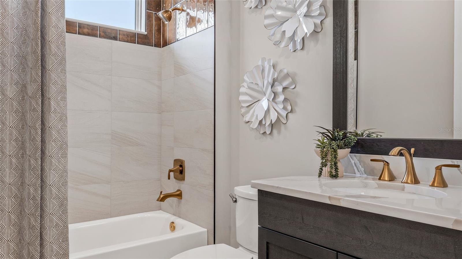 Image 23 of 35 For 575 Hammock Oaks Boulevard