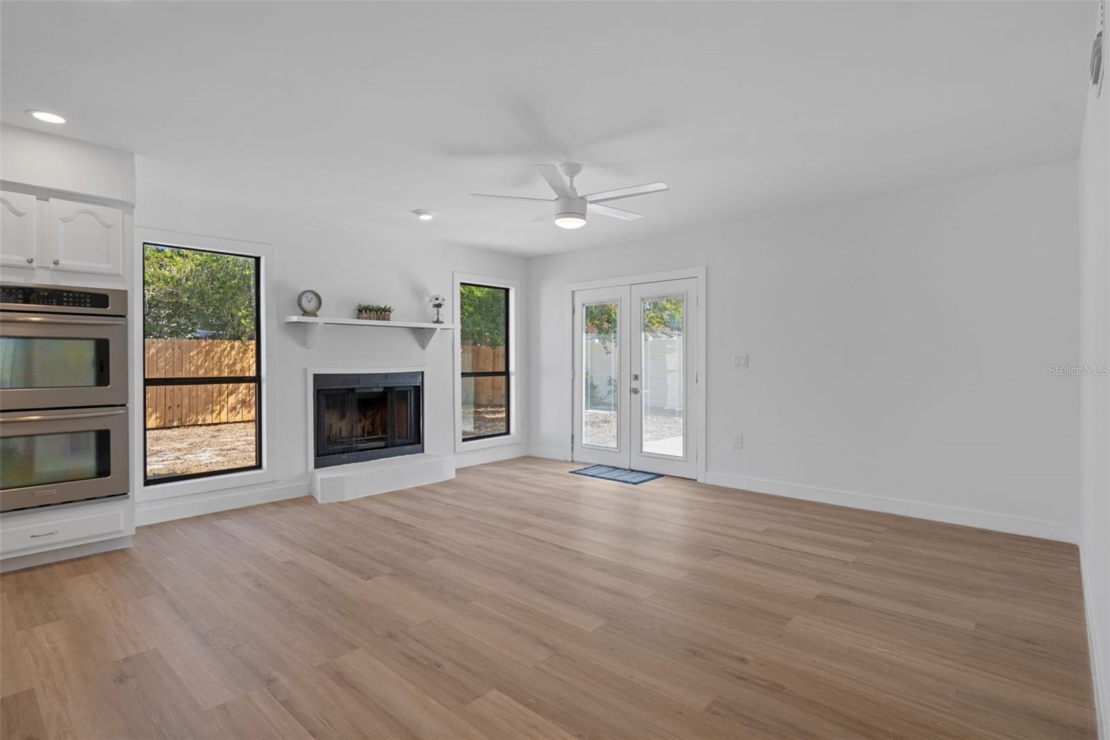 Image 28 of 71 For 10296 Horizon Drive