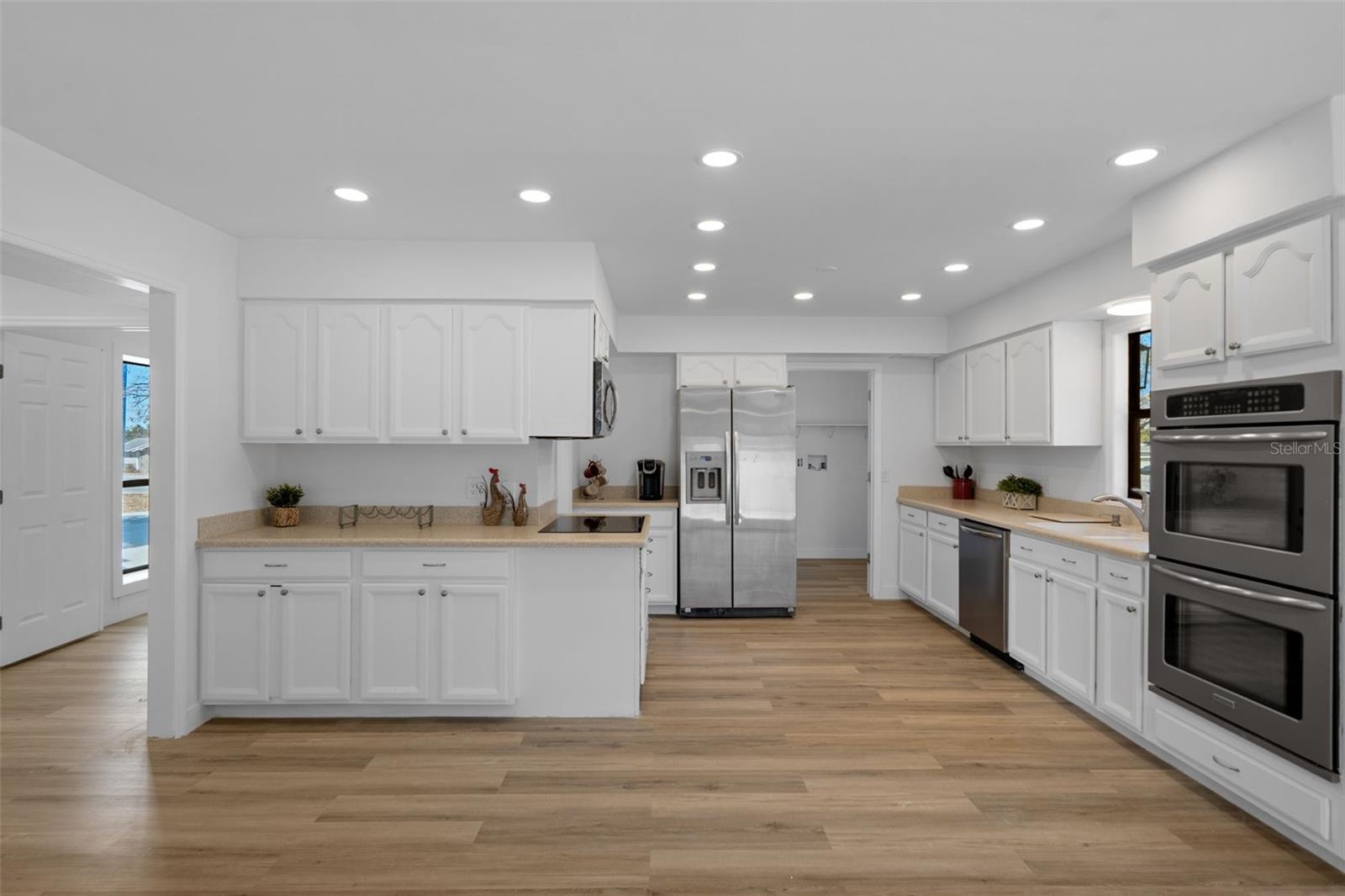 Image 35 of 71 For 10296 Horizon Drive