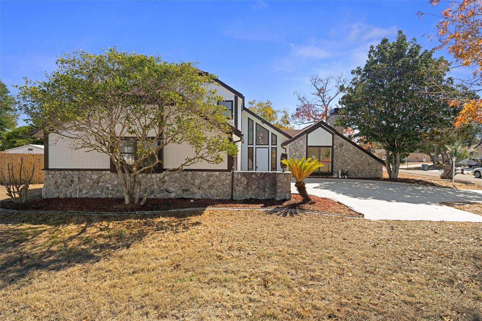 Image 4 of 71 For 10296 Horizon Drive