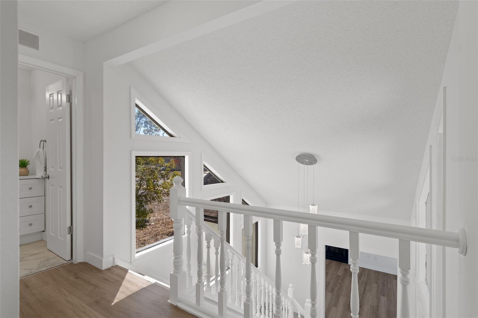 Image 40 of 71 For 10296 Horizon Drive