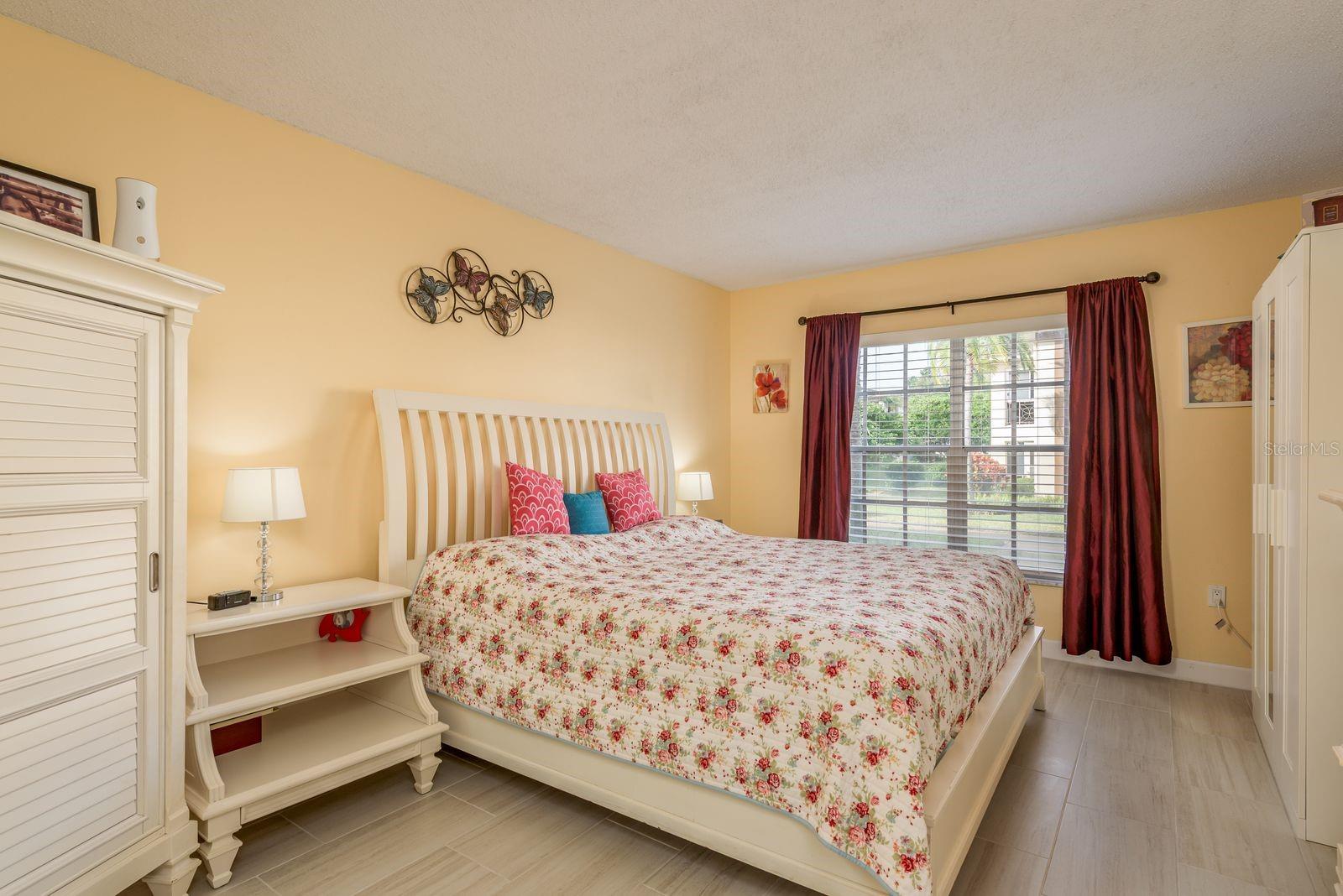 Image 15 of 26 For 19029 Us Highway 19 N 6-7