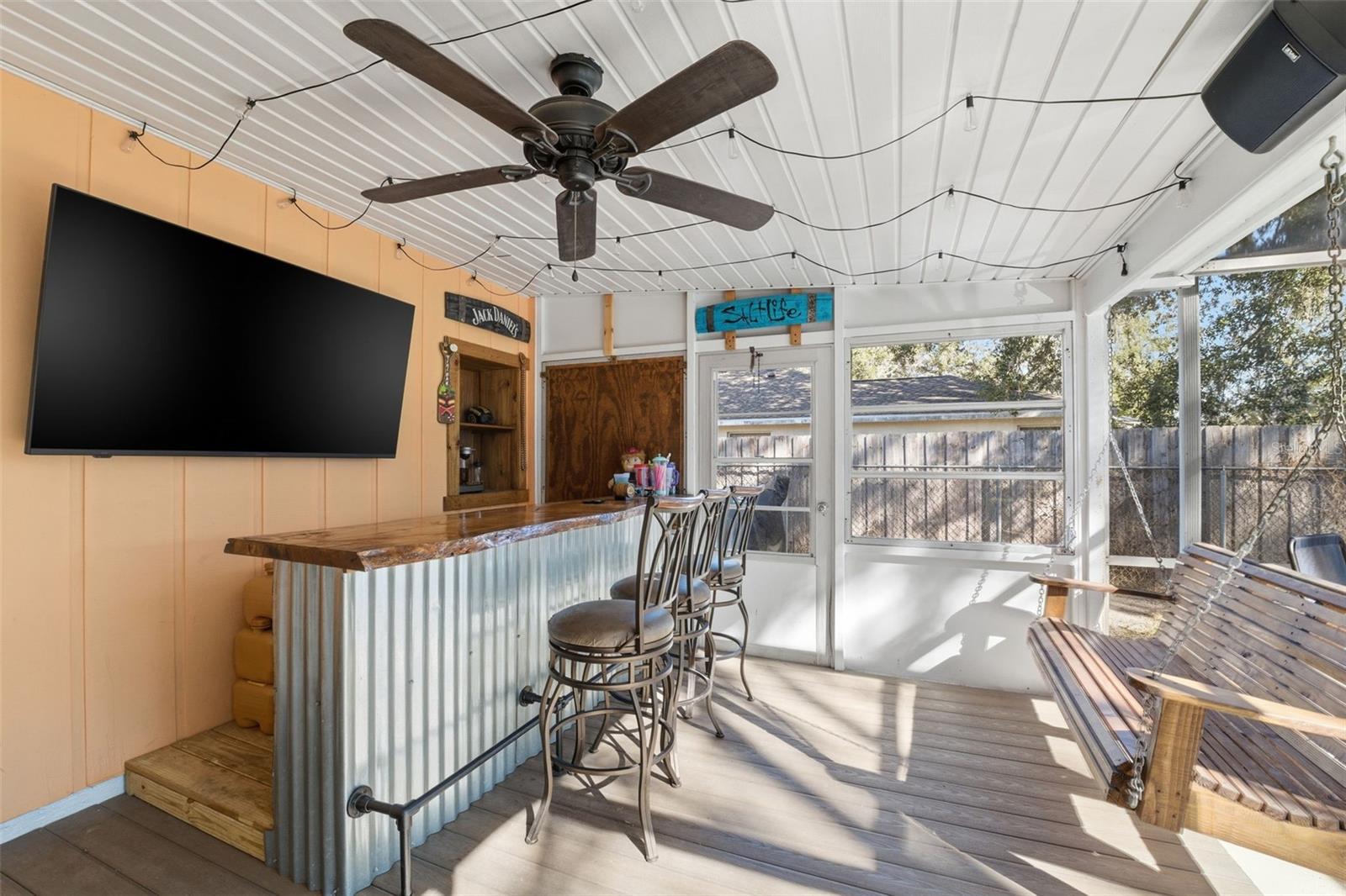 Image 19 of 56 For 9302 Benrock Road