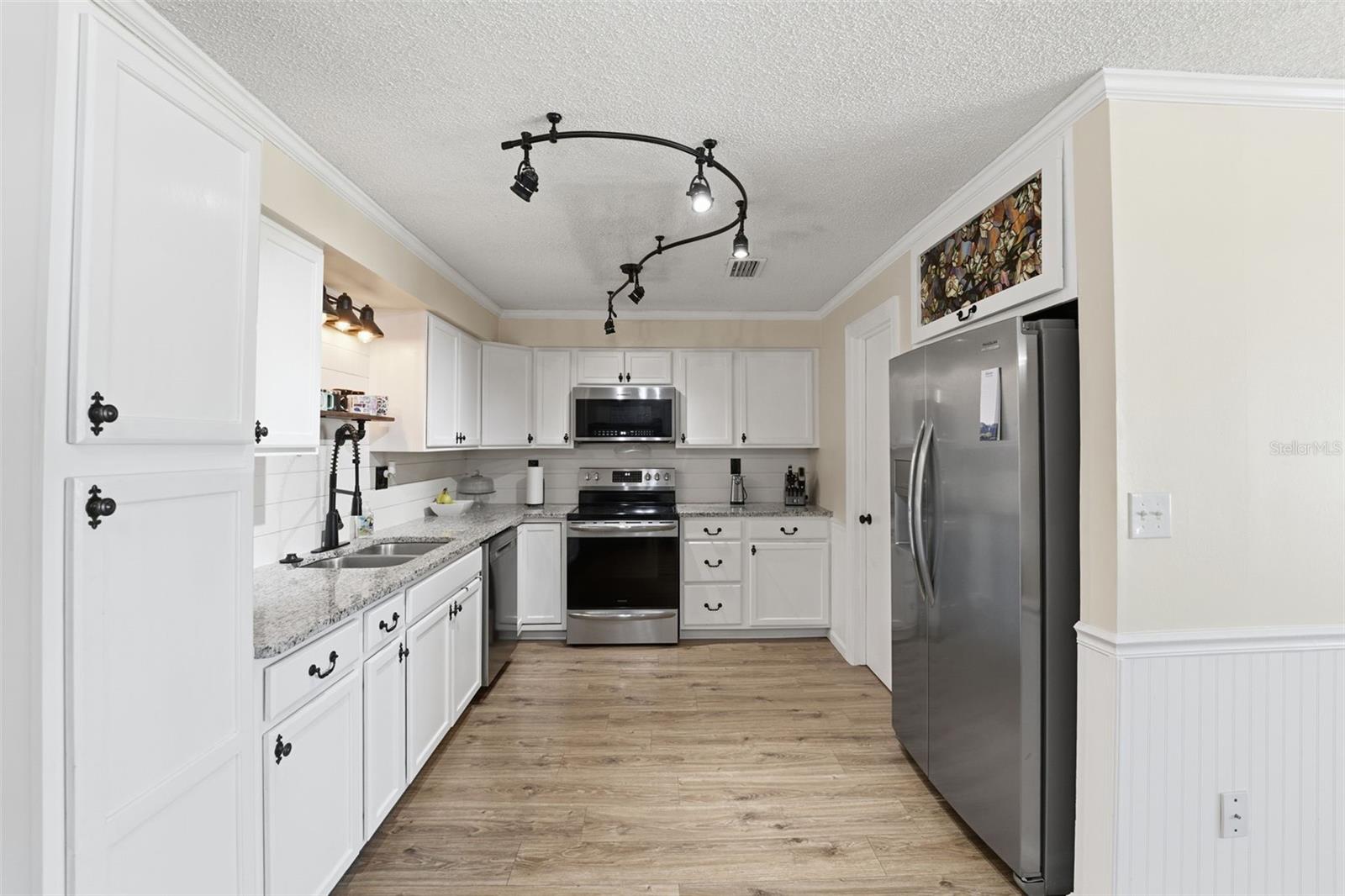 Image 8 of 56 For 9302 Benrock Road