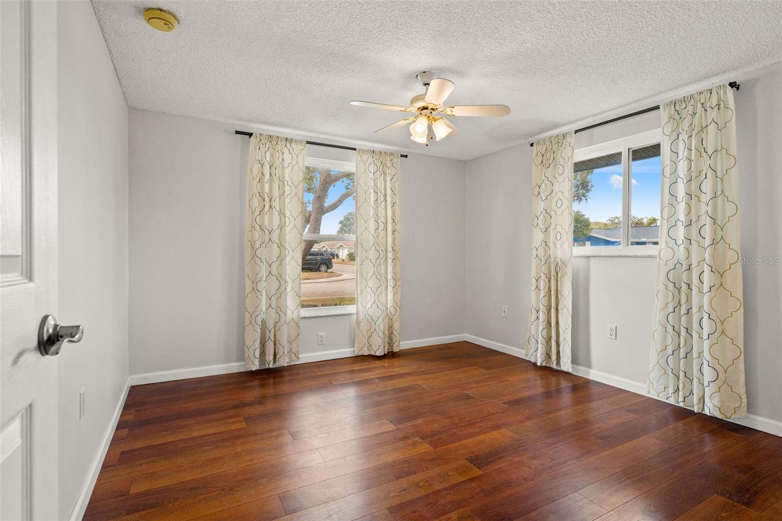 Image 18 of 30 For 9420 Regina Lane