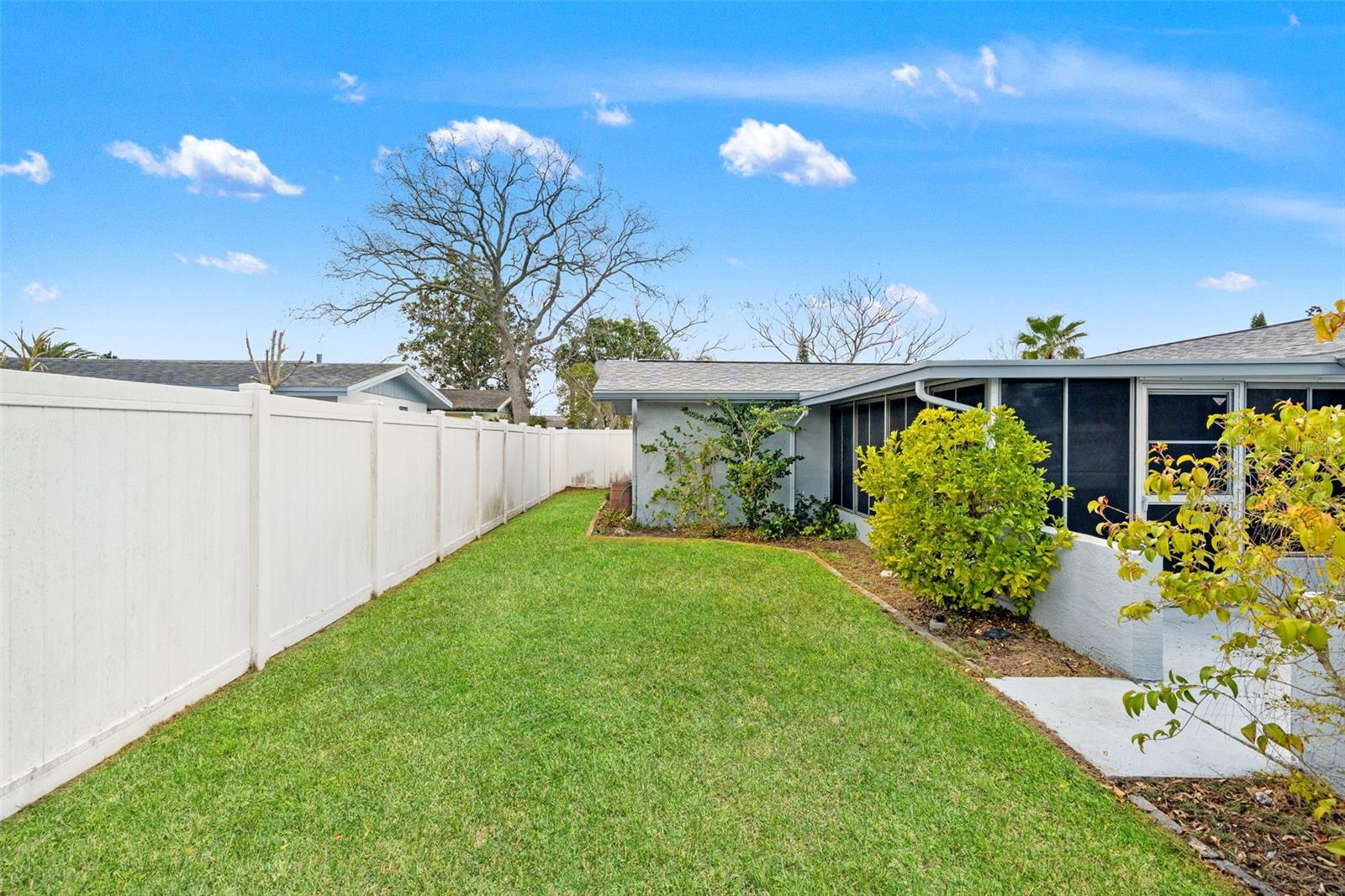 Image 23 of 30 For 9420 Regina Lane