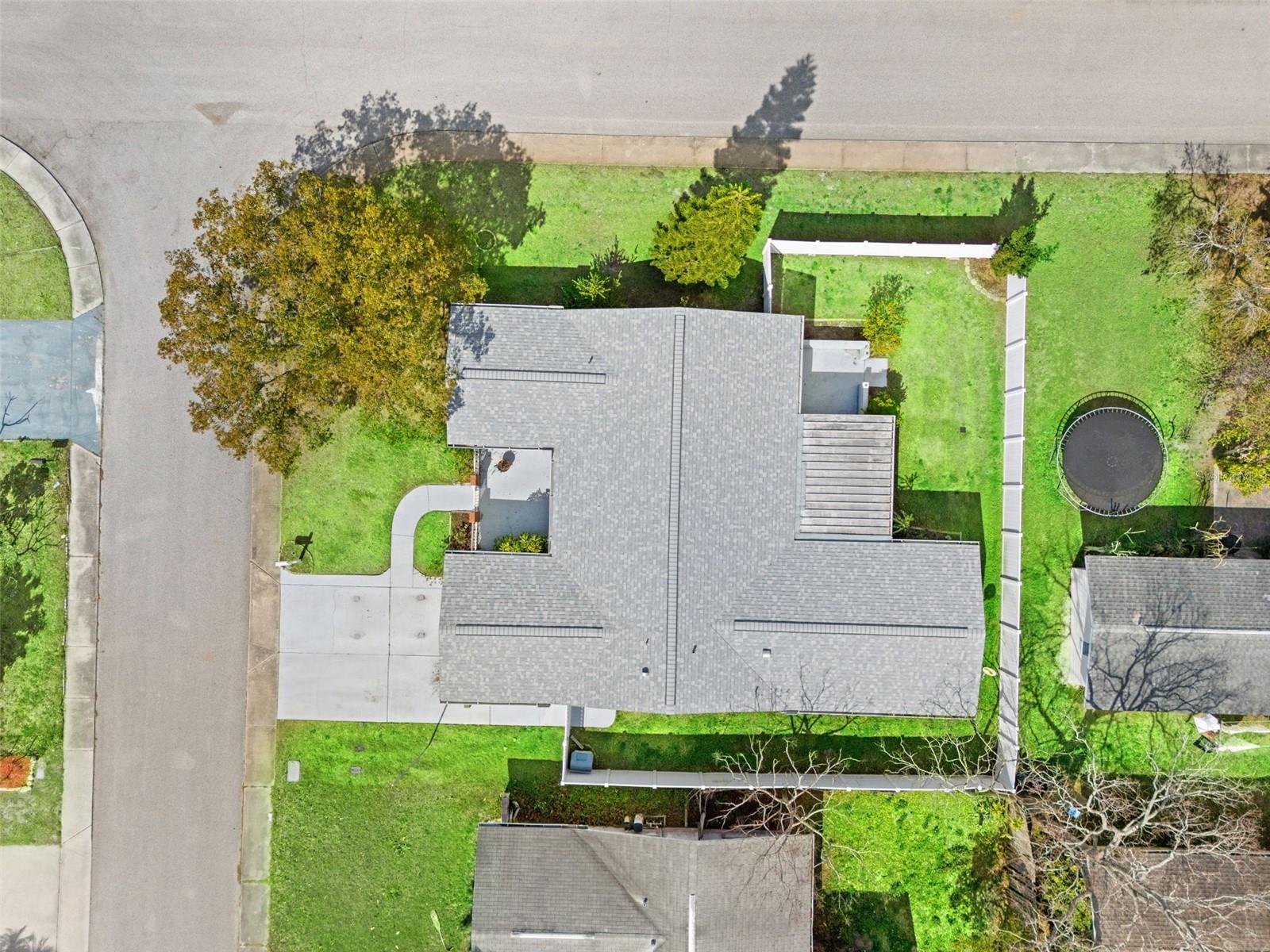 Image 26 of 30 For 9420 Regina Lane