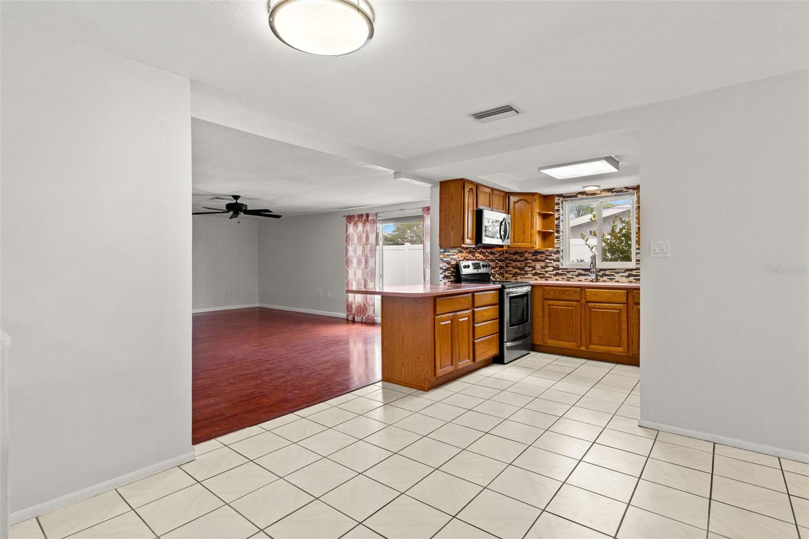 Image 9 of 30 For 9420 Regina Lane