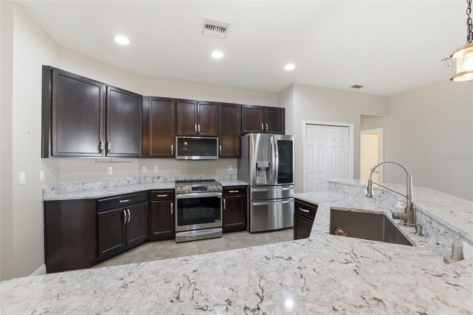 Image 10 of 38 For 2822 Seymore Street