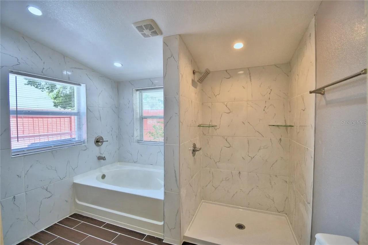 Image 6 of 6 For 321 Raymond Avenue