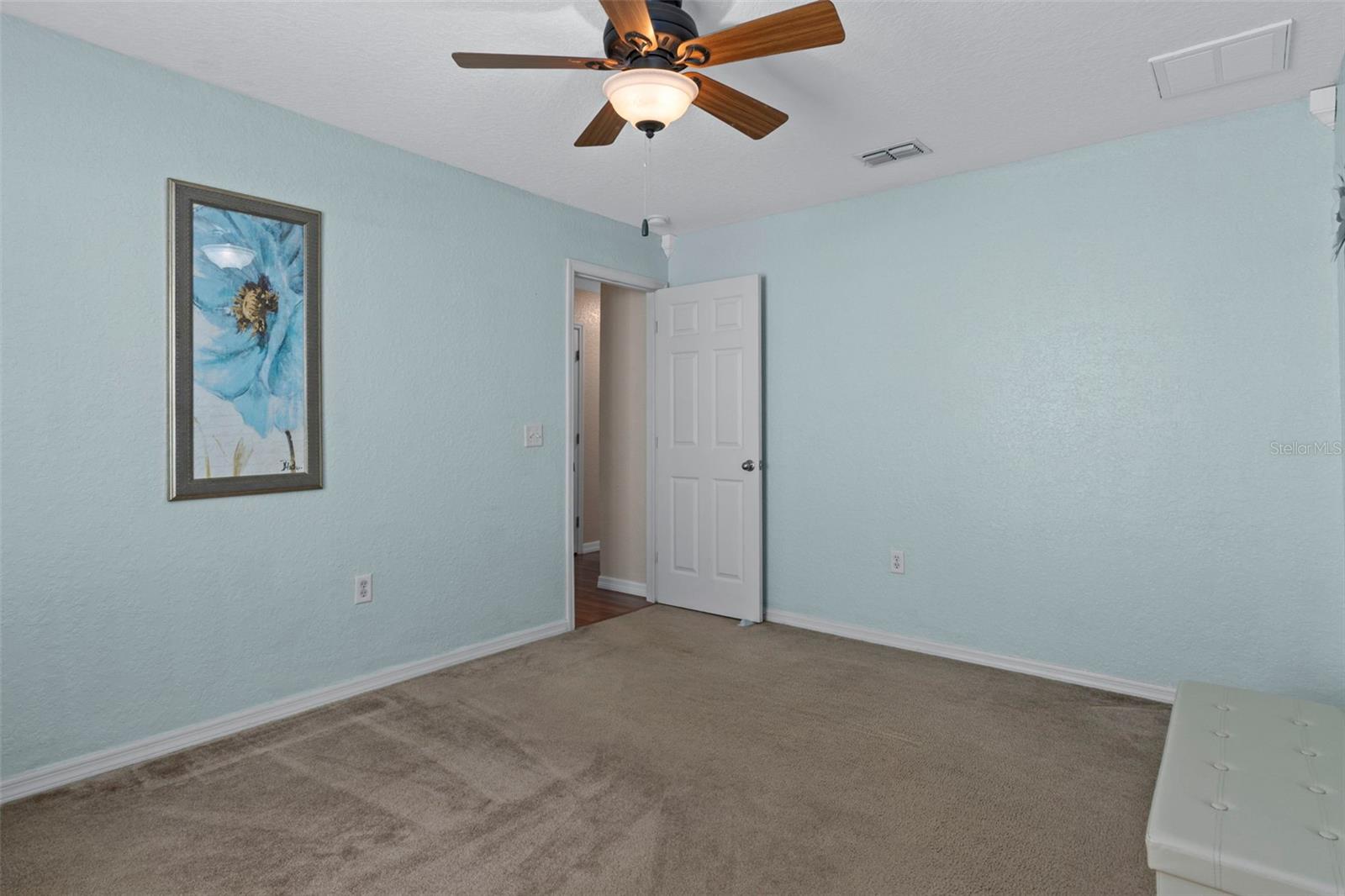 Image 29 of 48 For 216 Cobblestone Drive