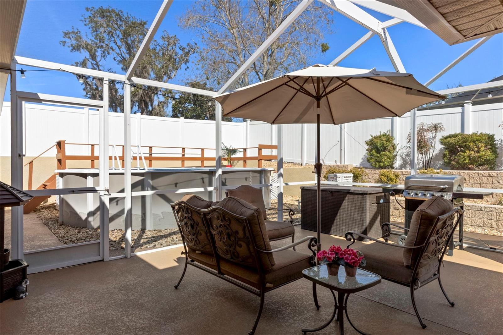 Image 39 of 48 For 216 Cobblestone Drive