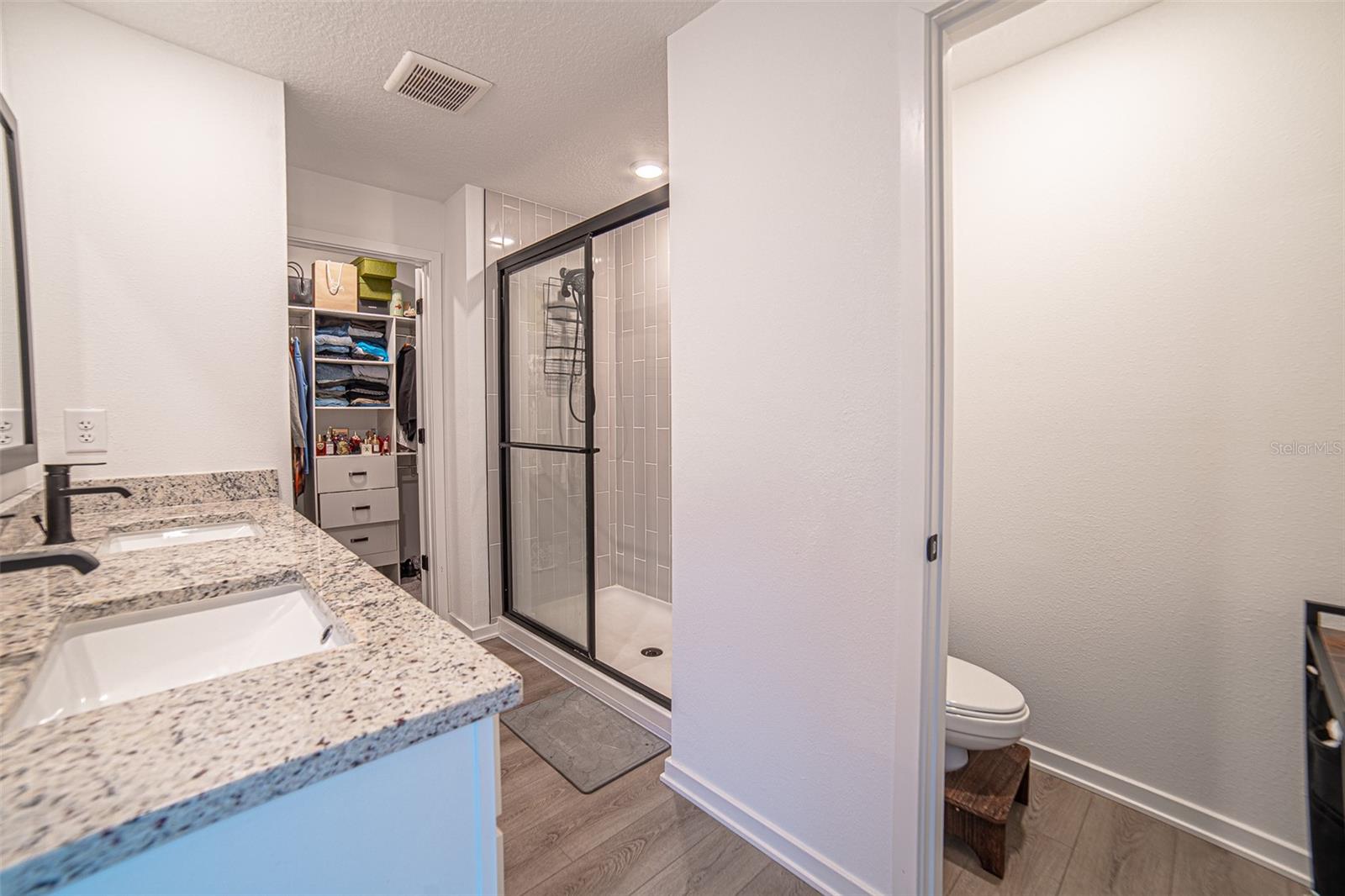 Listing photo id 9 for 1375 Ahoy Avenue