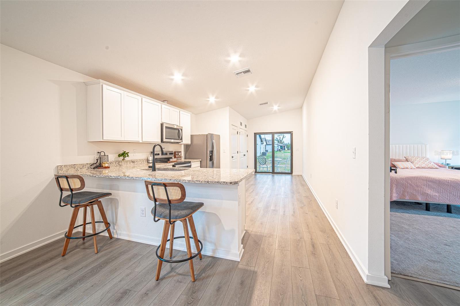 Listing photo id 4 for 1375 Ahoy Avenue