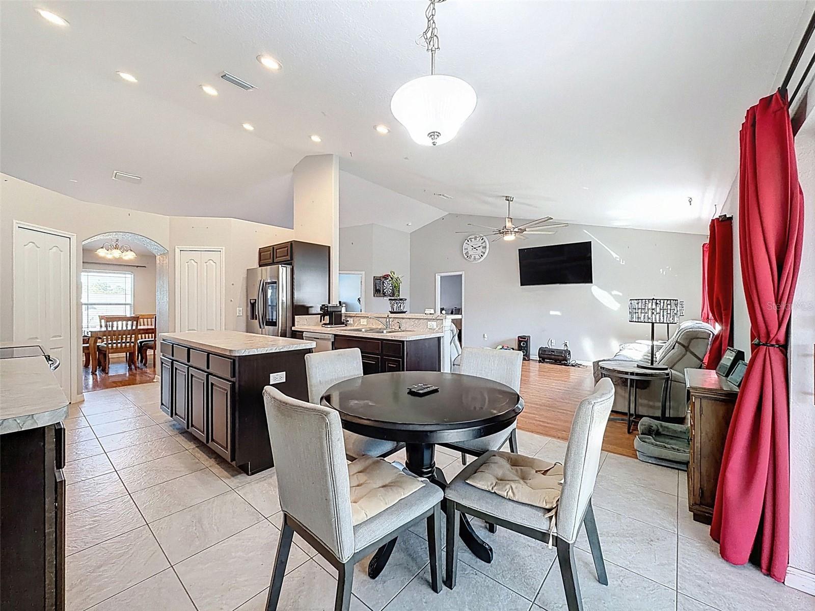 Image 14 of 56 For 13046 Kildeer Road