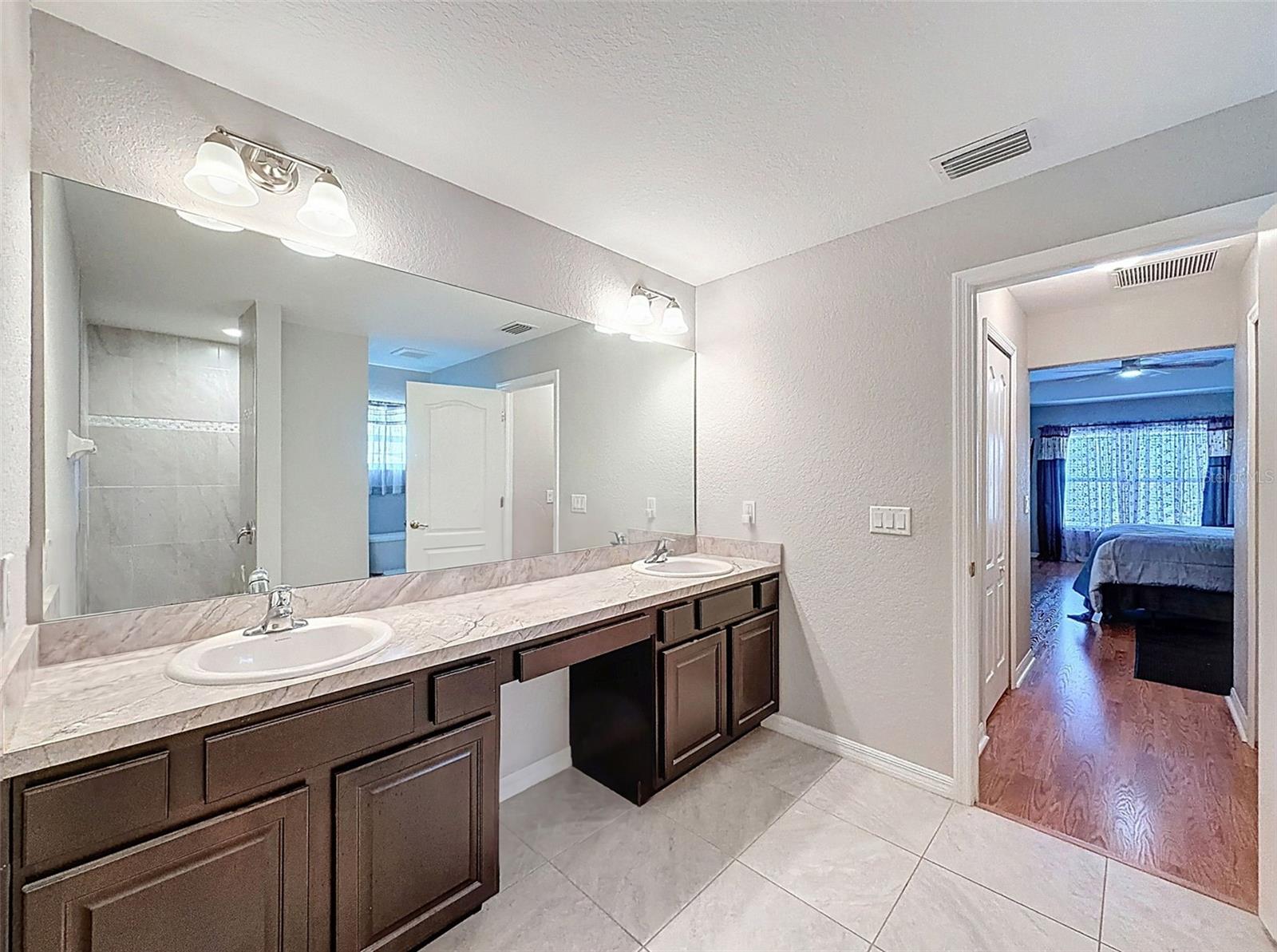 Image 19 of 56 For 13046 Kildeer Road