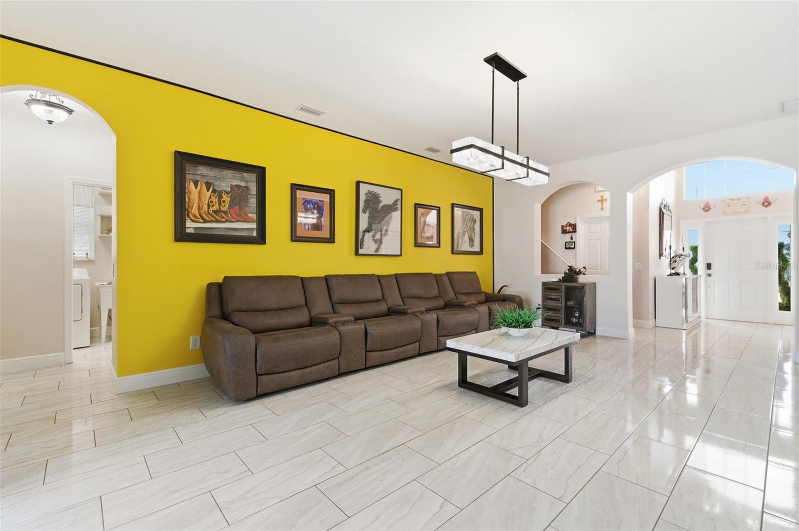 Image 12 of 78 For 18441 New London Avenue