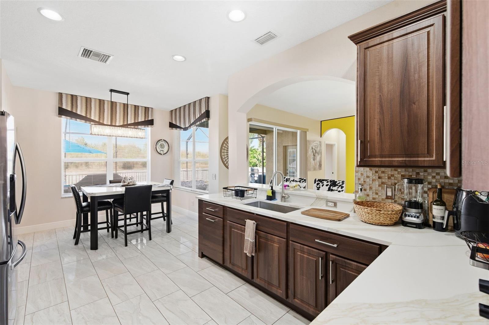 Image 15 of 78 For 18441 New London Avenue