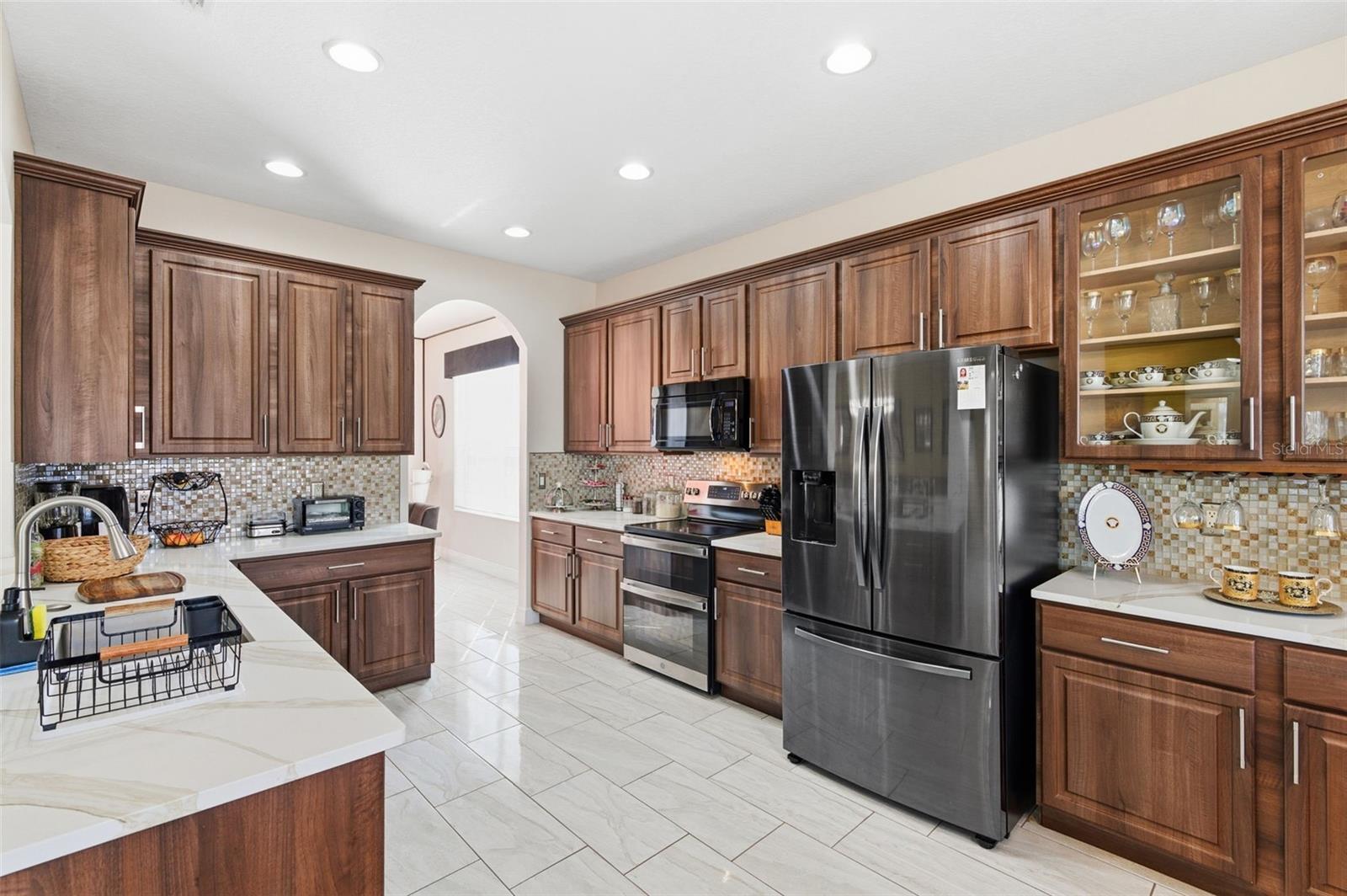 Image 2 of 78 For 18441 New London Avenue