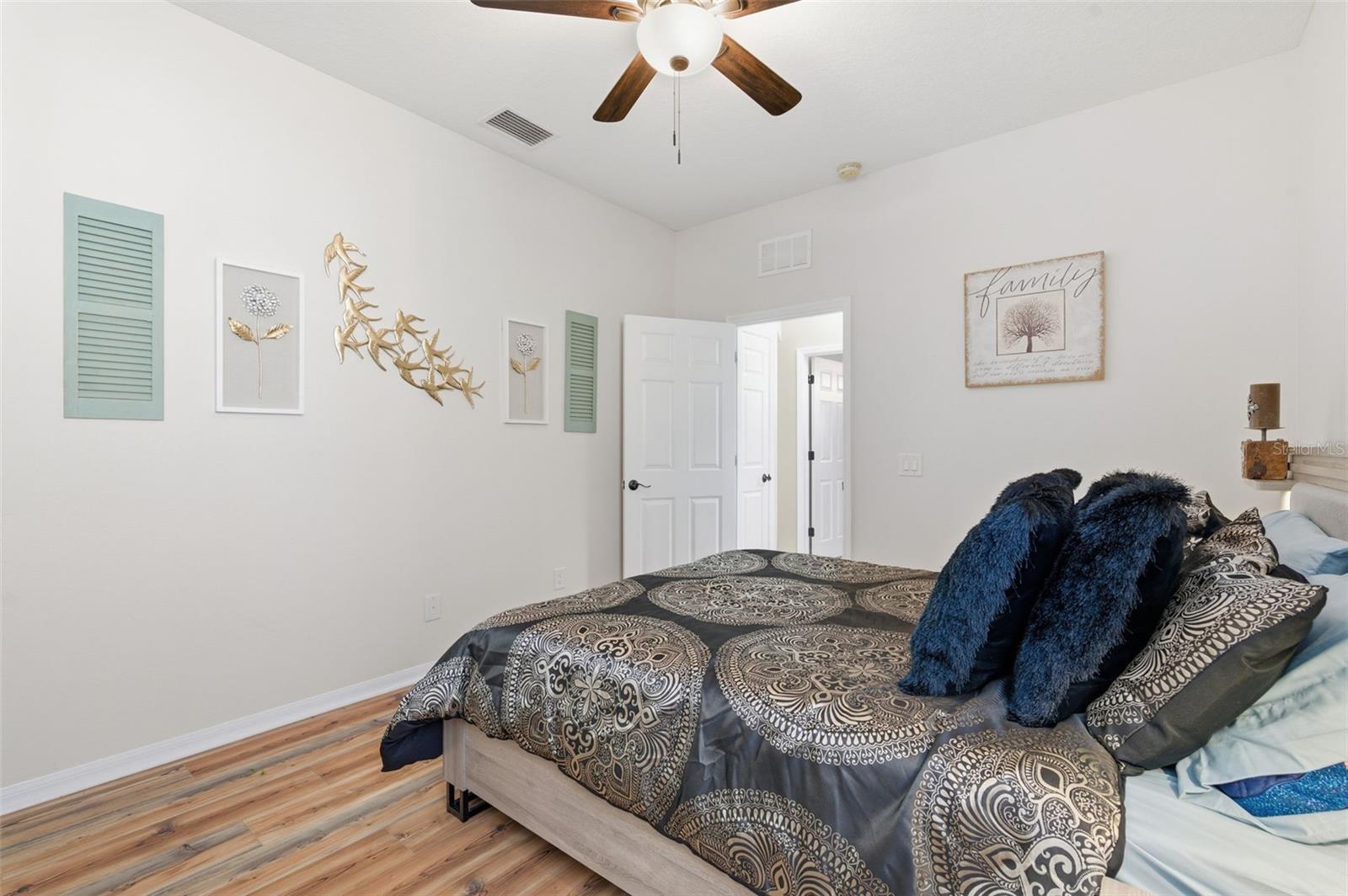 Image 28 of 78 For 18441 New London Avenue