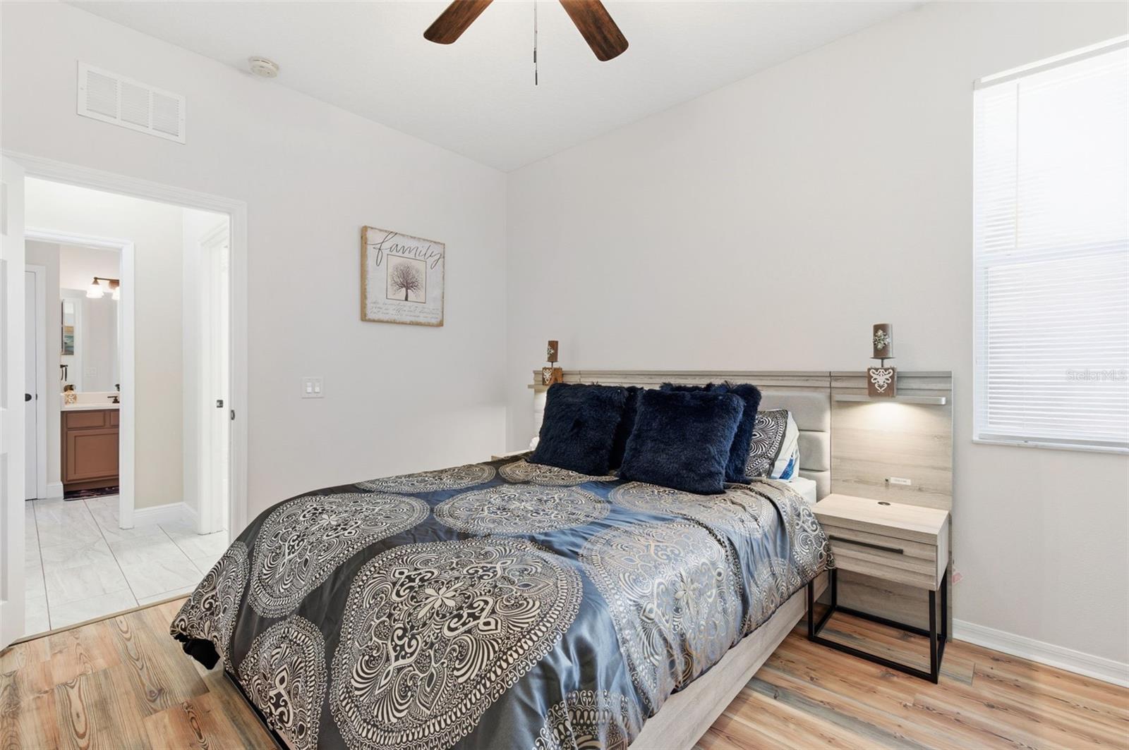 Image 29 of 78 For 18441 New London Avenue