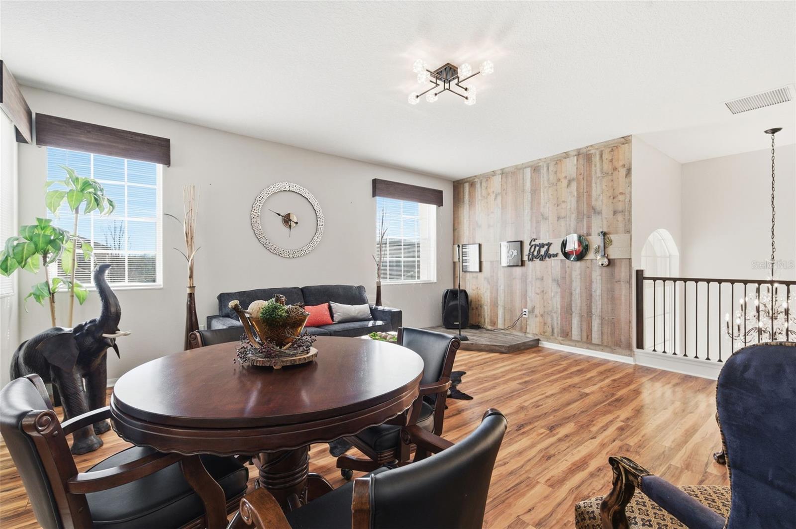 Image 31 of 78 For 18441 New London Avenue