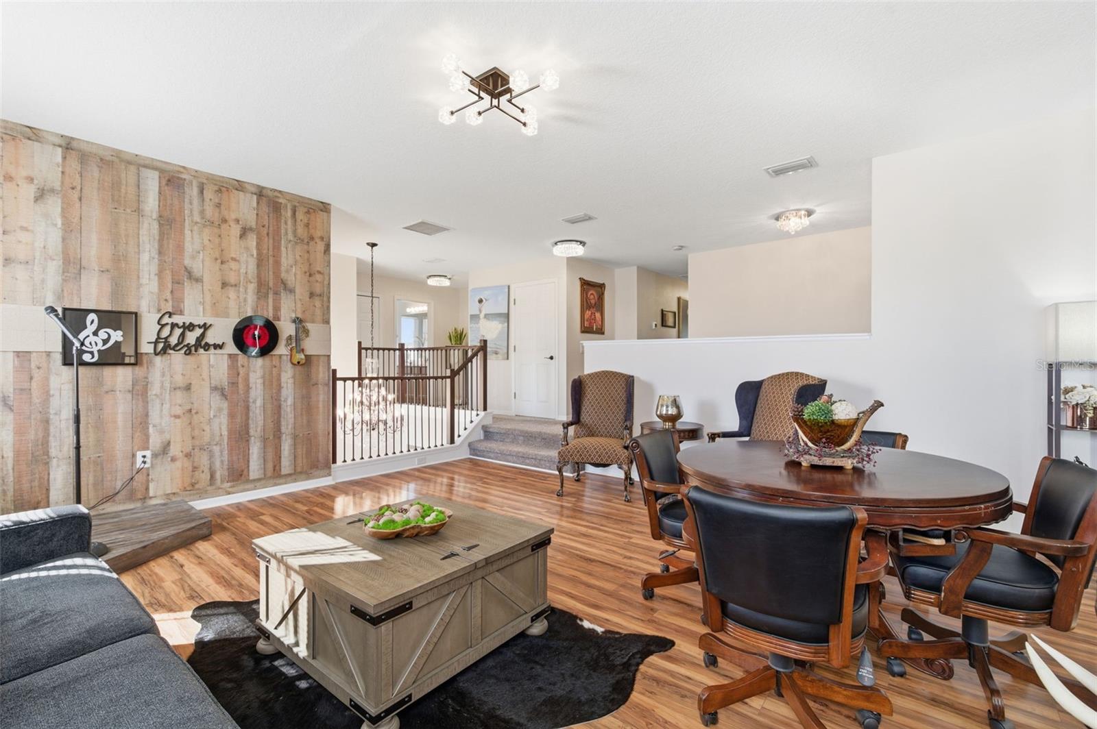 Image 32 of 78 For 18441 New London Avenue