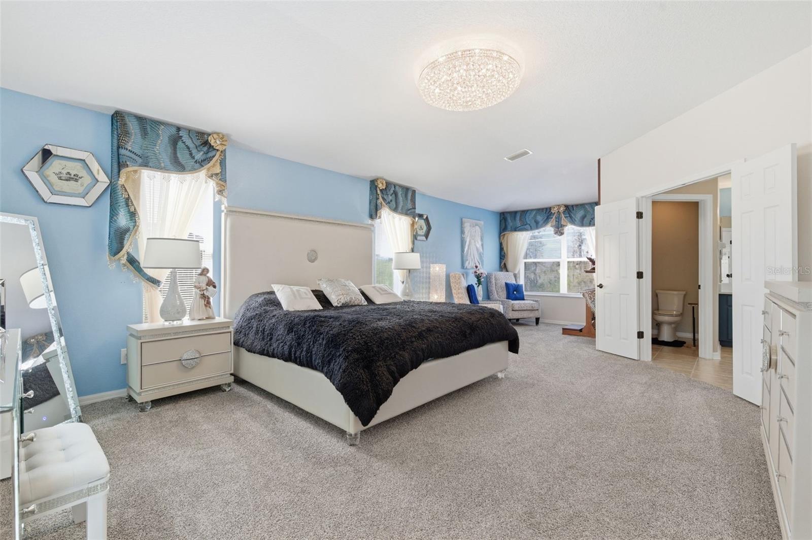 Image 35 of 78 For 18441 New London Avenue