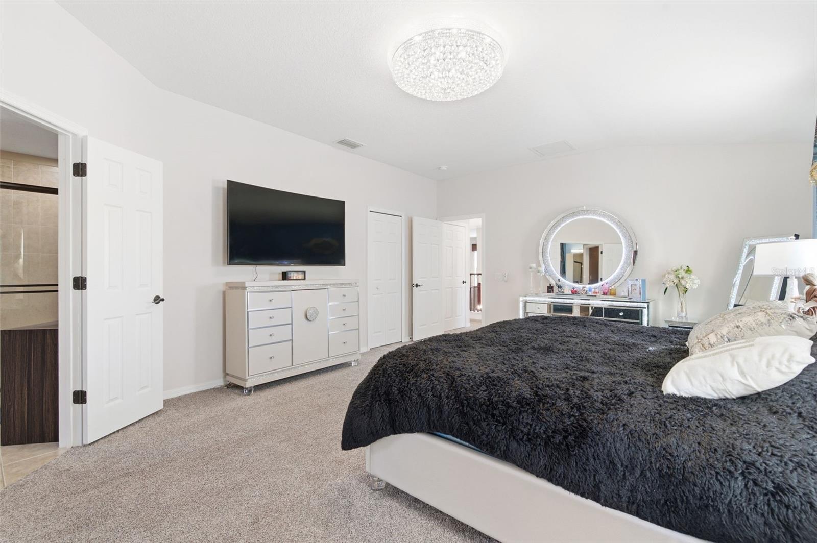 Image 37 of 78 For 18441 New London Avenue