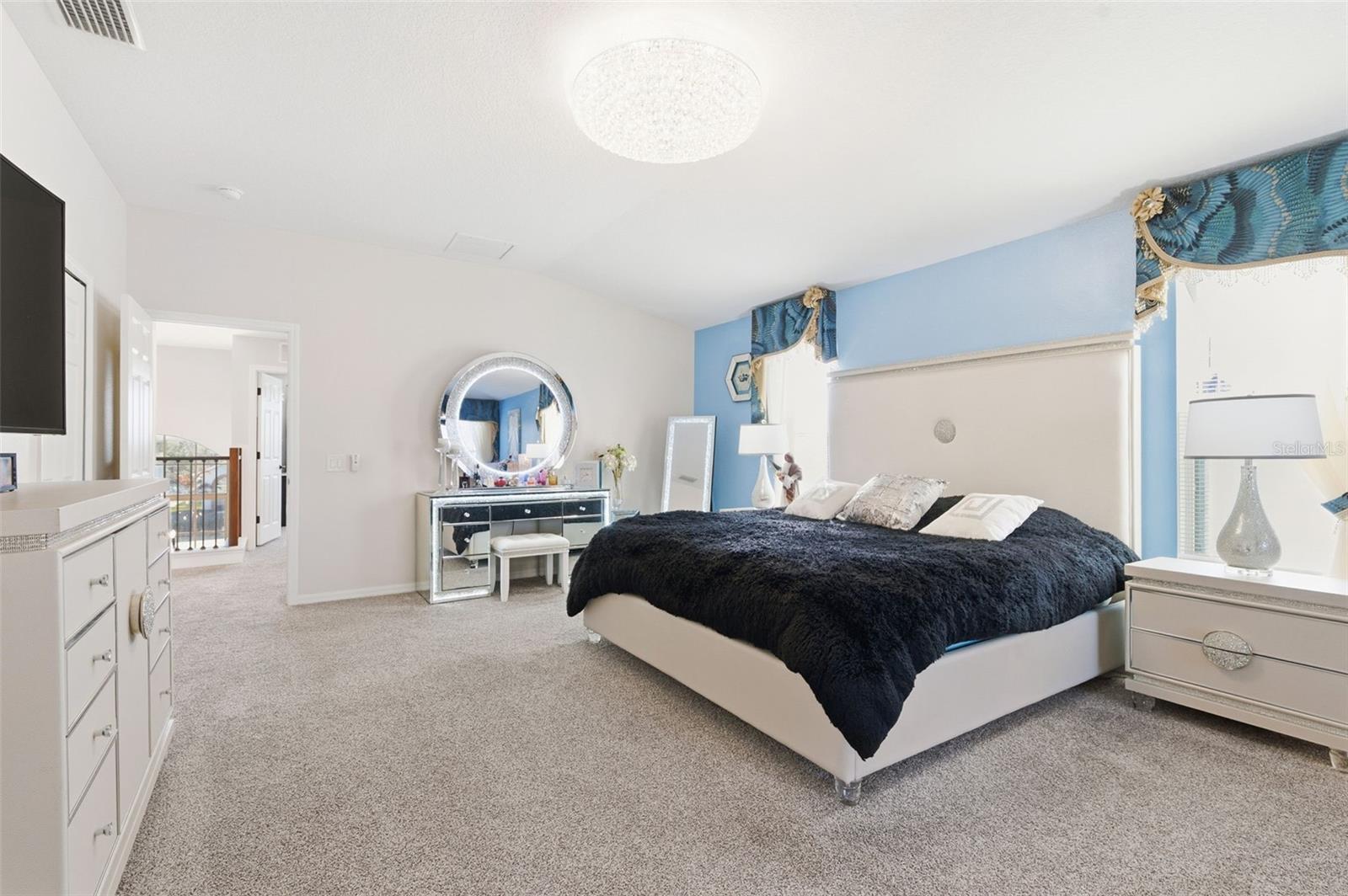 Image 38 of 78 For 18441 New London Avenue