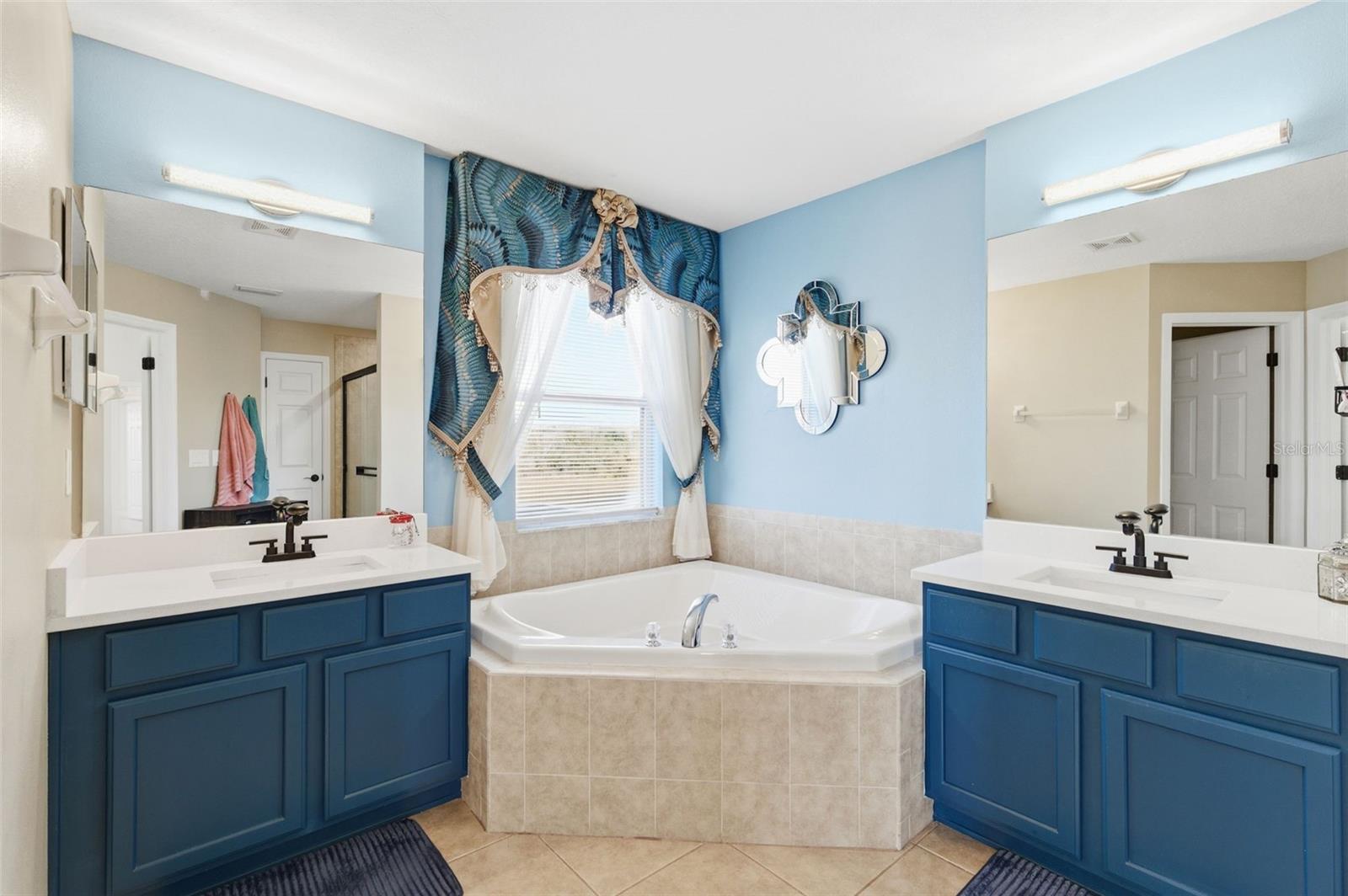 Image 41 of 78 For 18441 New London Avenue