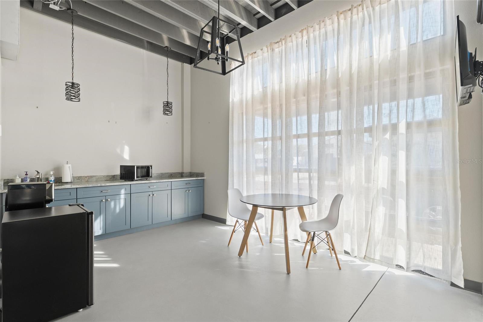 Image 14 of 25 For 229 Lemon Street A