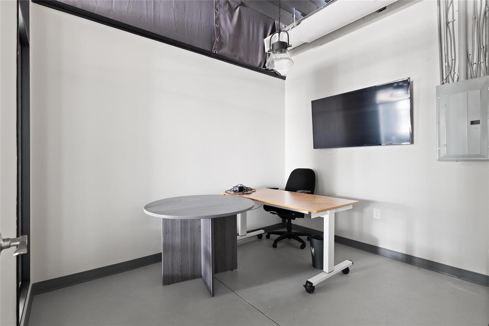 Image 21 of 25 For 229 Lemon Street A