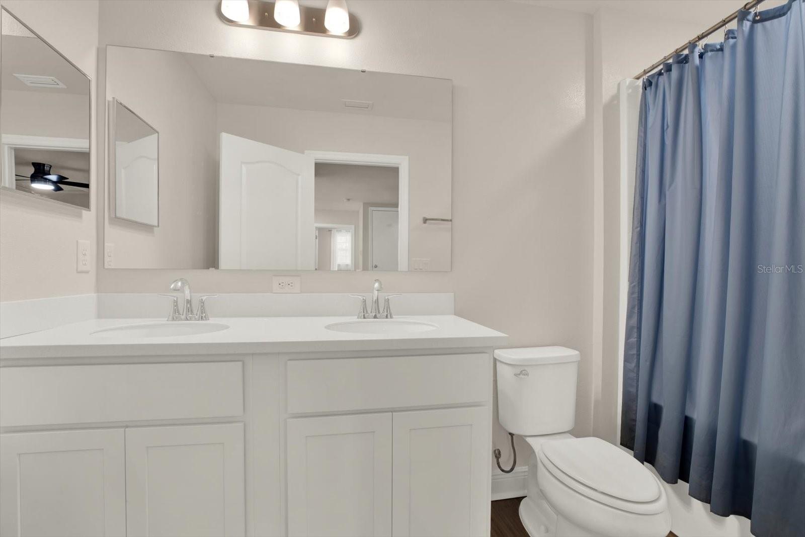 Image 37 of 62 For 11208 Seattle Wren Avenue