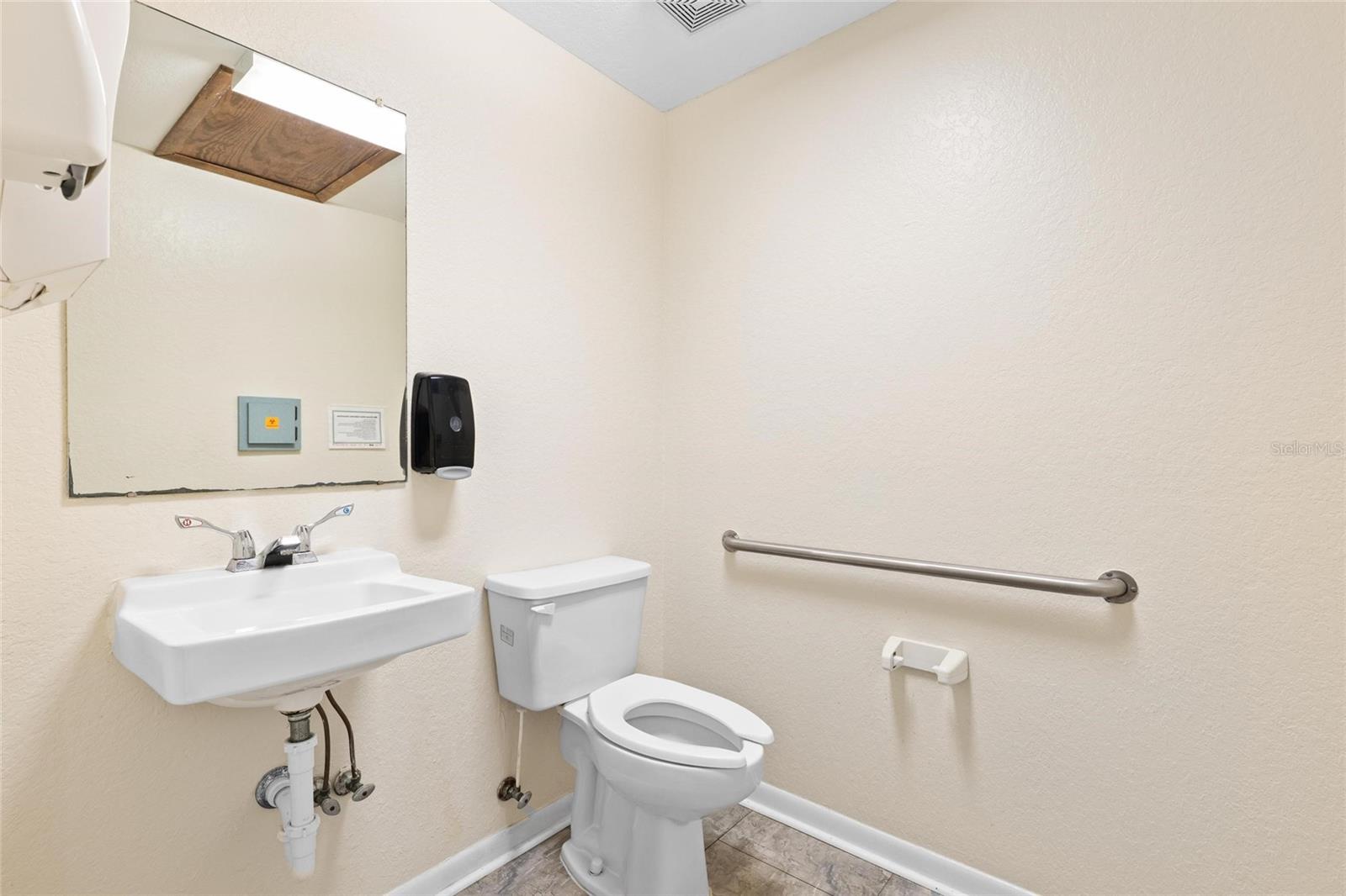 Image 15 of 38 For 1200 Pinellas Avenue