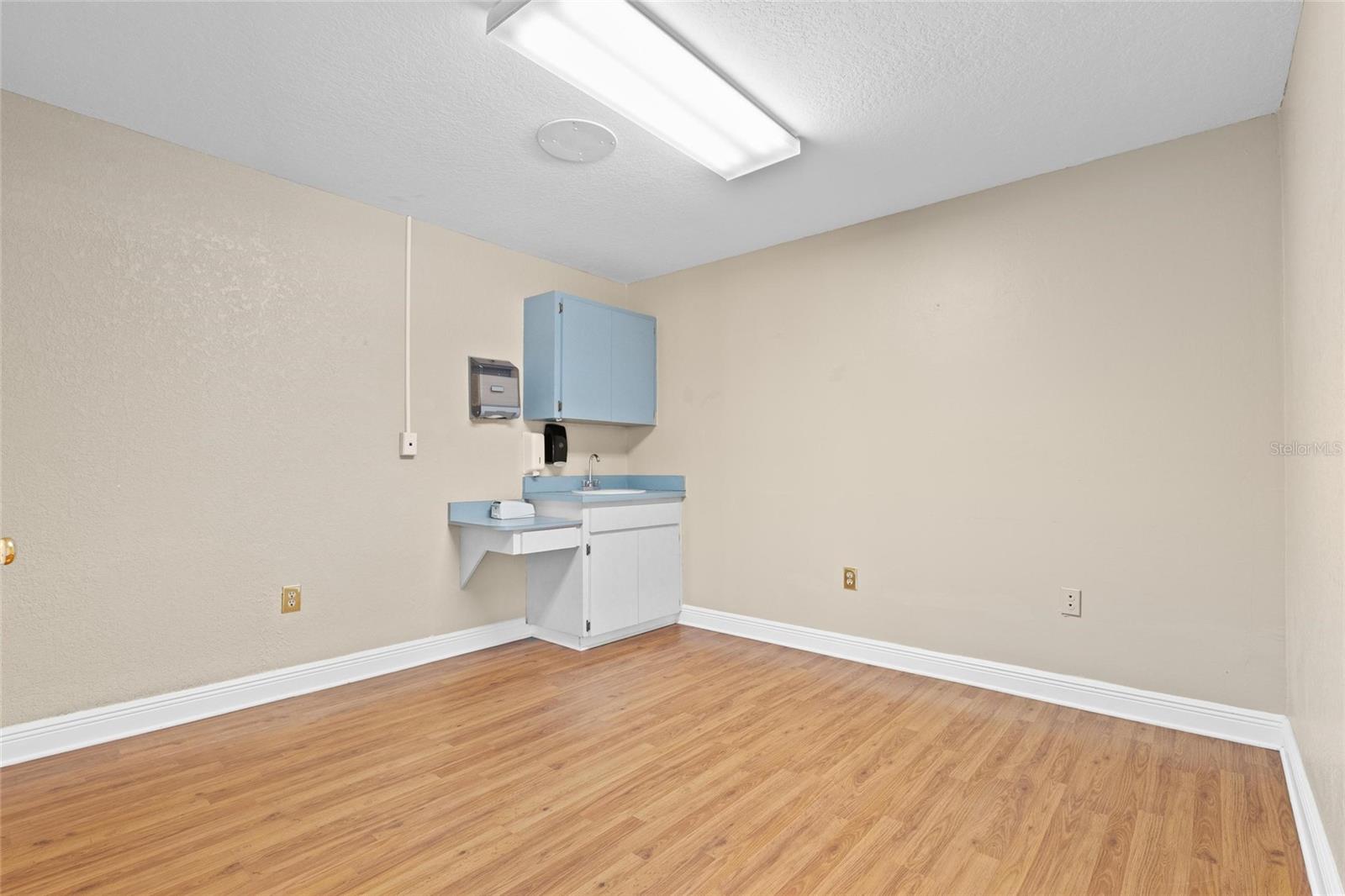 Image 18 of 38 For 1200 Pinellas Avenue