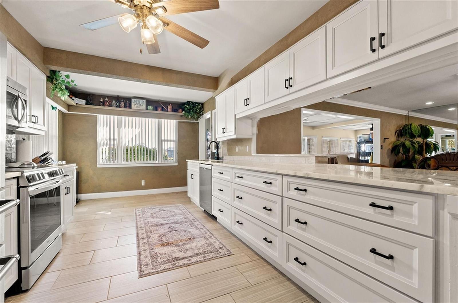 Image 10 of 41 For 4384 4th Isle Drive