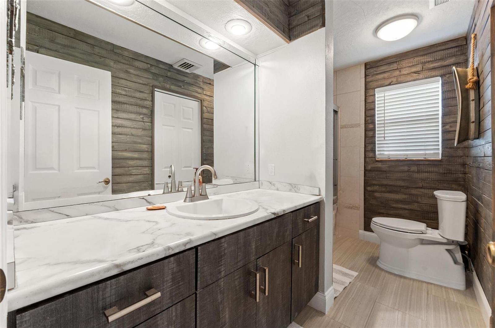 Image 18 of 41 For 4384 4th Isle Drive