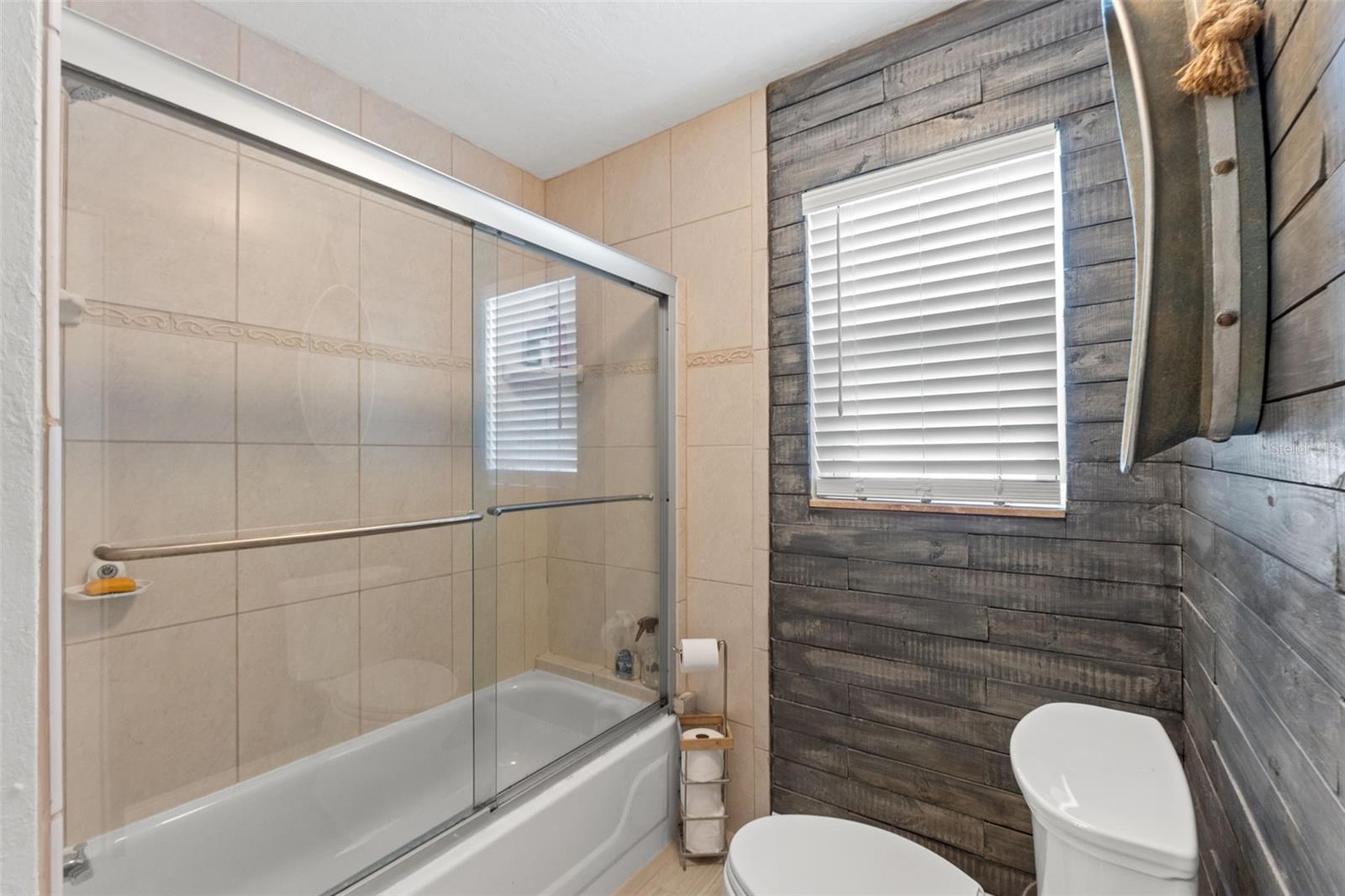 Image 19 of 41 For 4384 4th Isle Drive