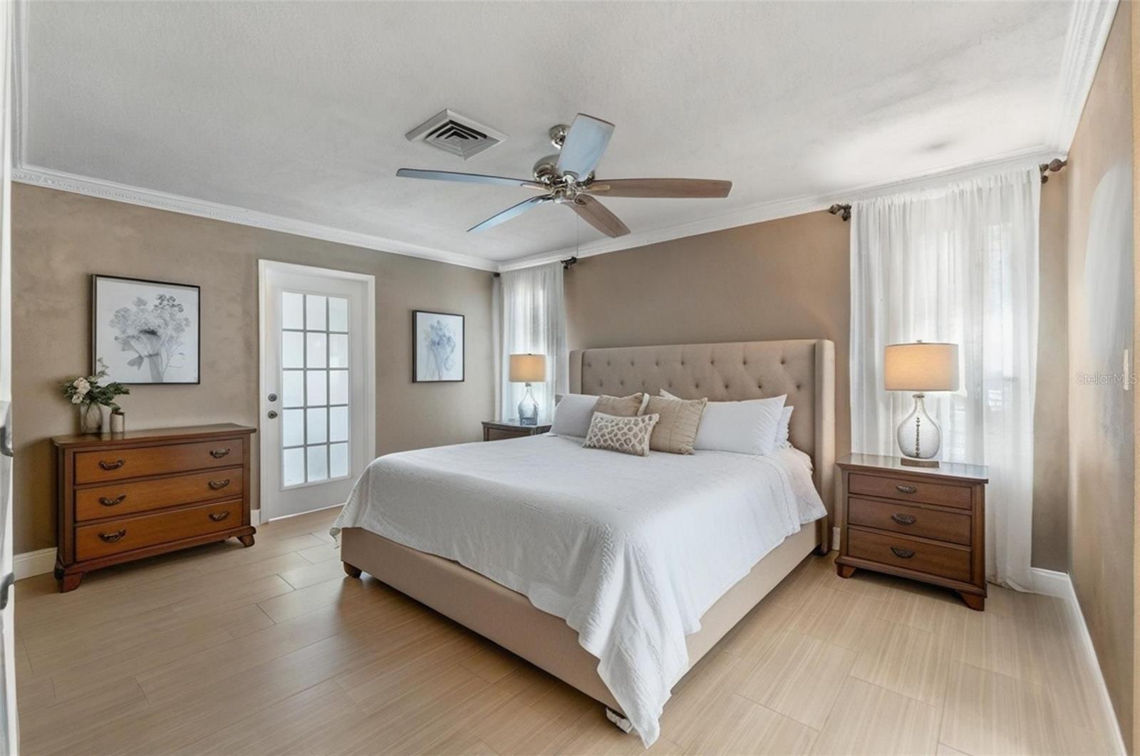 Image 20 of 41 For 4384 4th Isle Drive