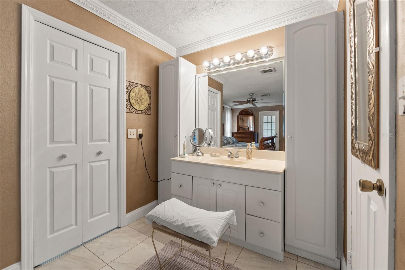 Image 22 of 41 For 4384 4th Isle Drive