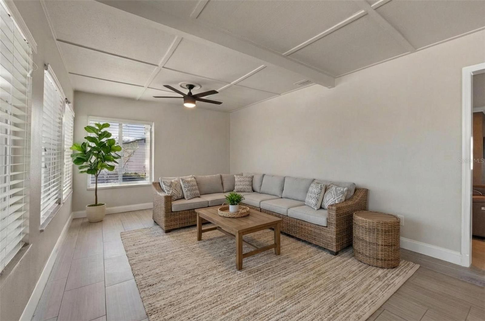 Image 23 of 41 For 4384 4th Isle Drive