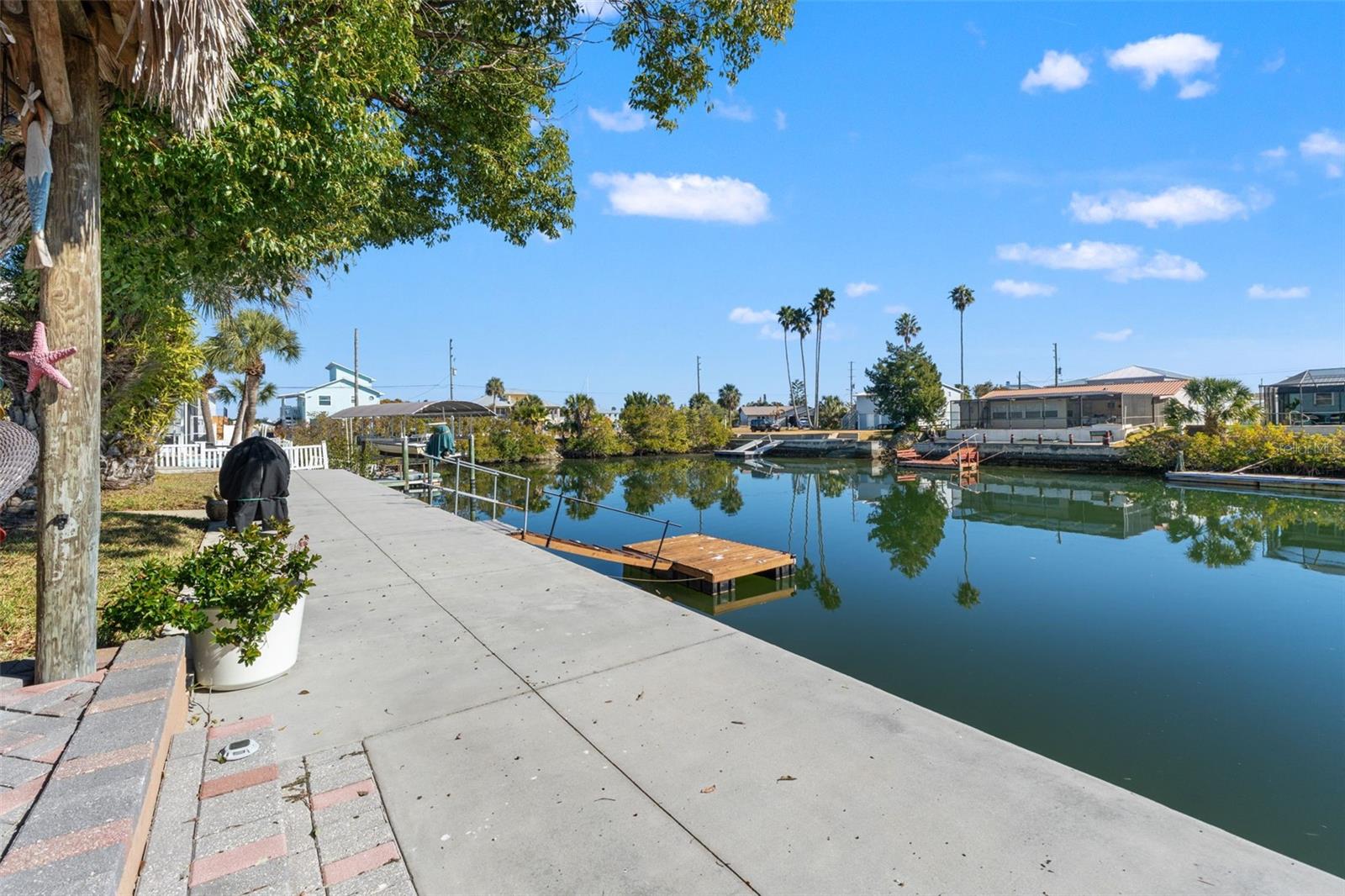 Image 33 of 41 For 4384 4th Isle Drive