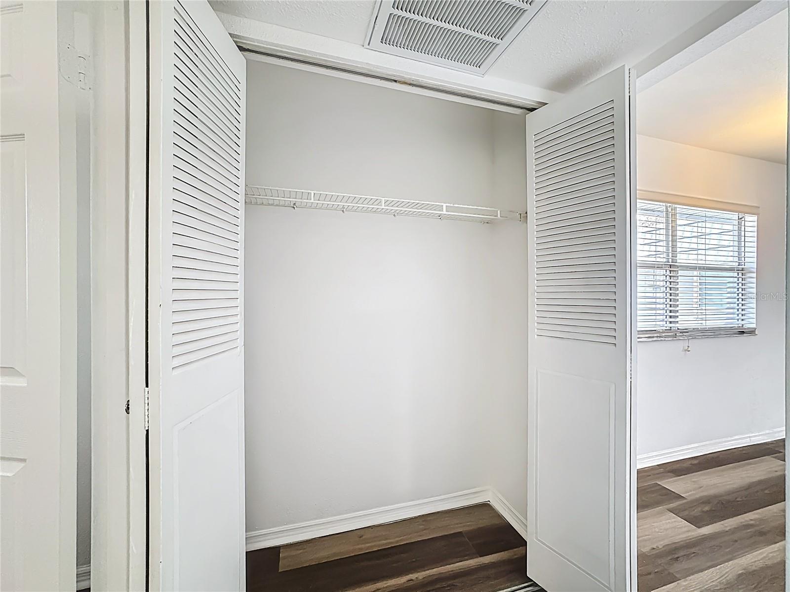 Image 15 of 54 For 202 Bedford Trail 103