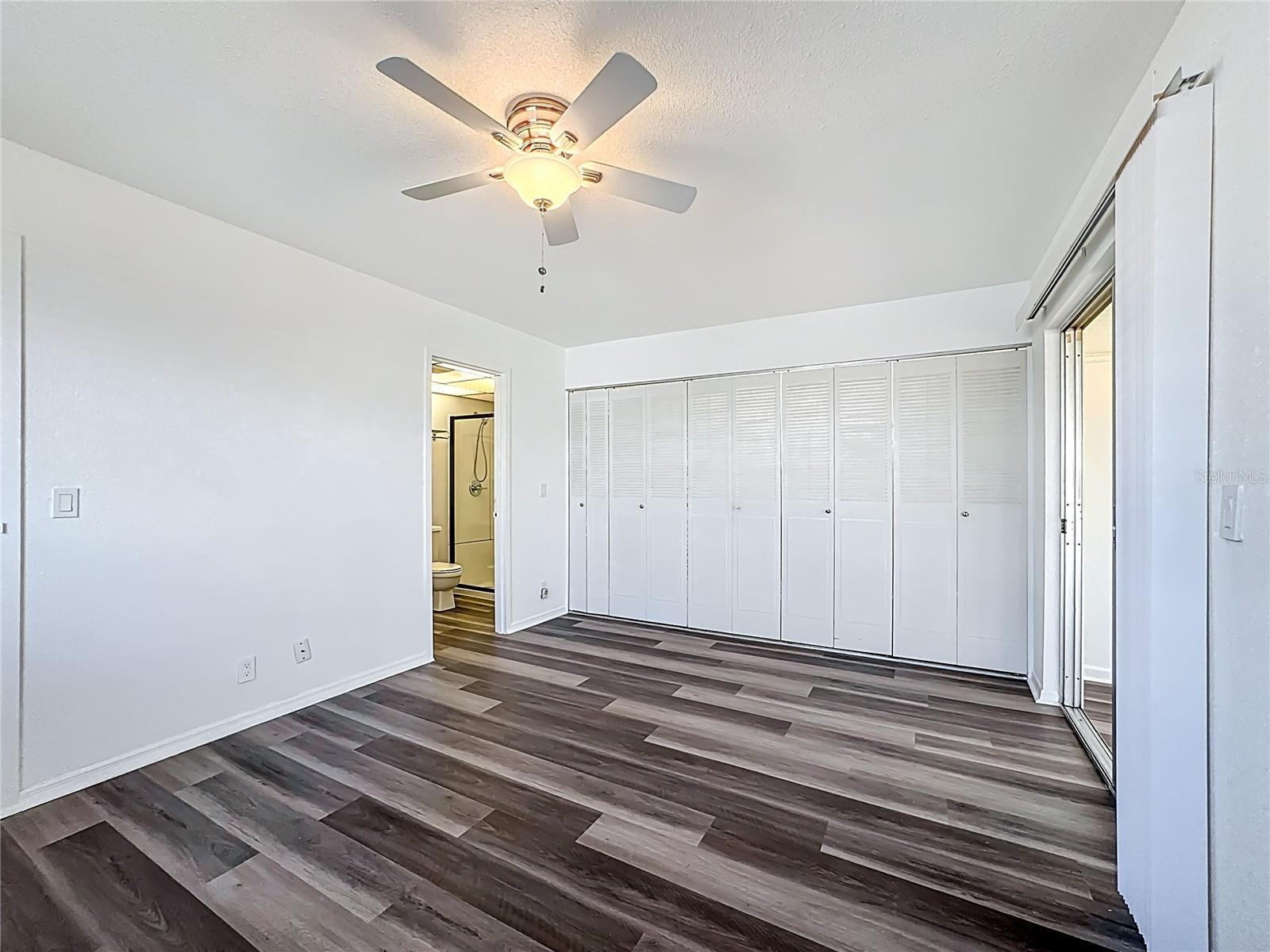 Image 22 of 54 For 202 Bedford Trail 103